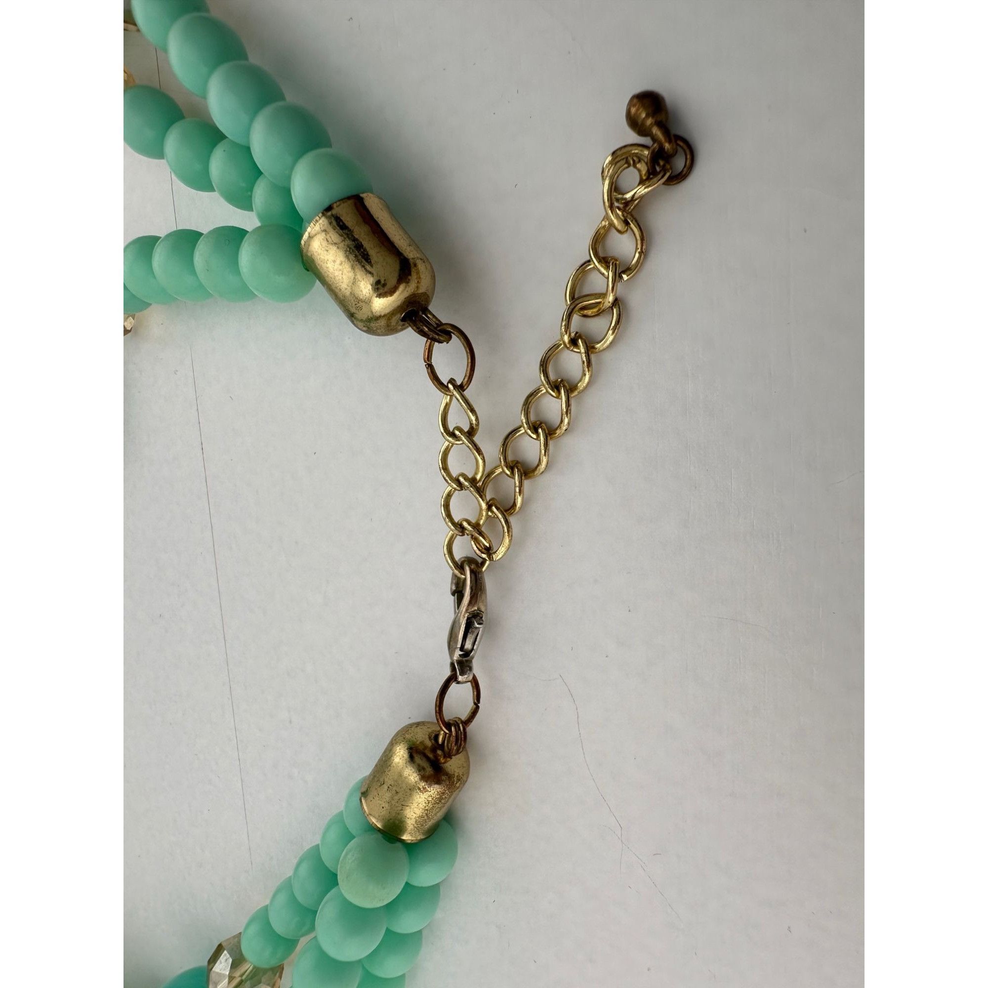 Other Vintage Beautiful Women's Chunky Three Strand Beaded Necklac Size ONE SIZE - 14 Thumbnail