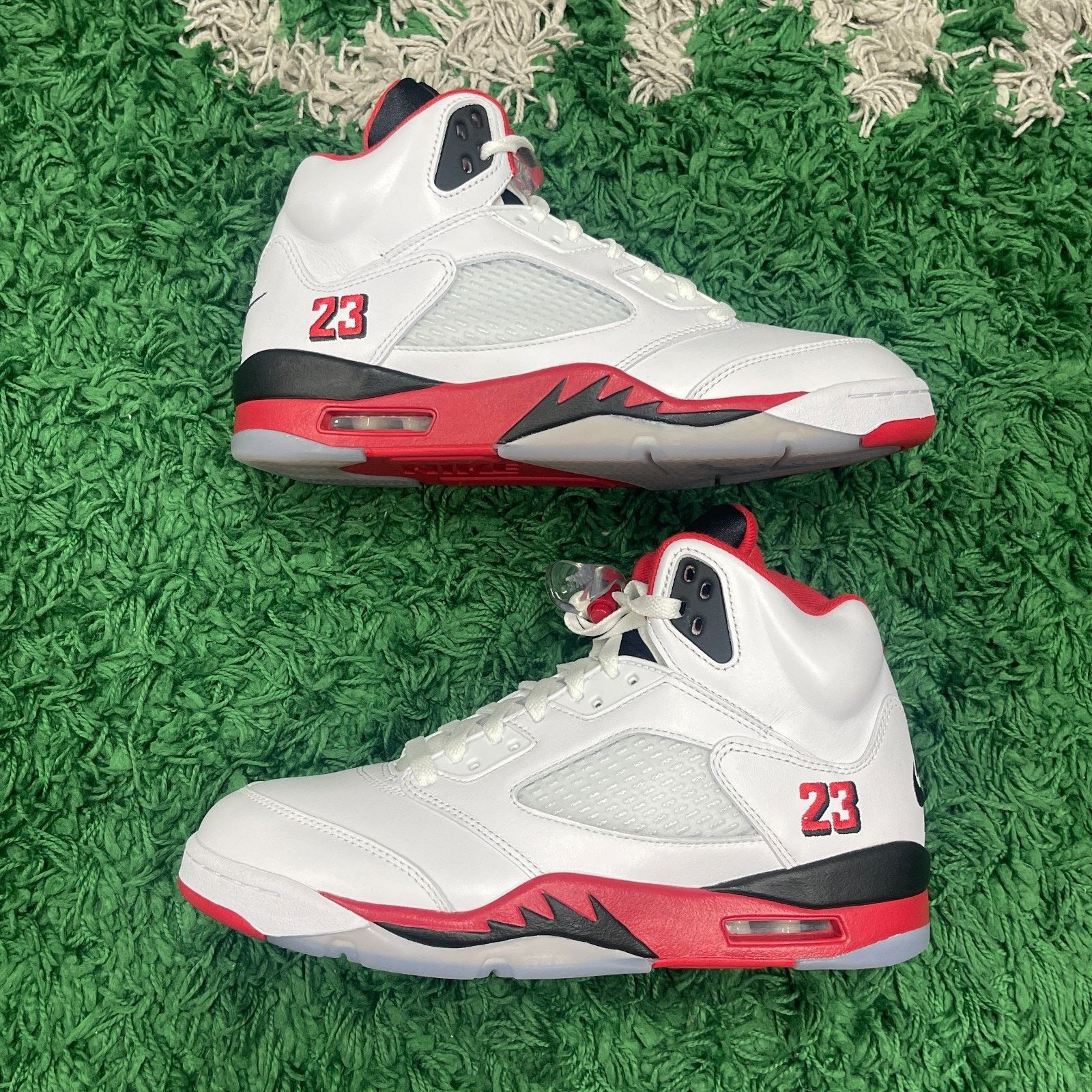 Jordan Brand Nike Air Jordan 5 Retro Fire Red Black Tongue (2025) New Size US 9 / EU 42 - 1 Thumbnail