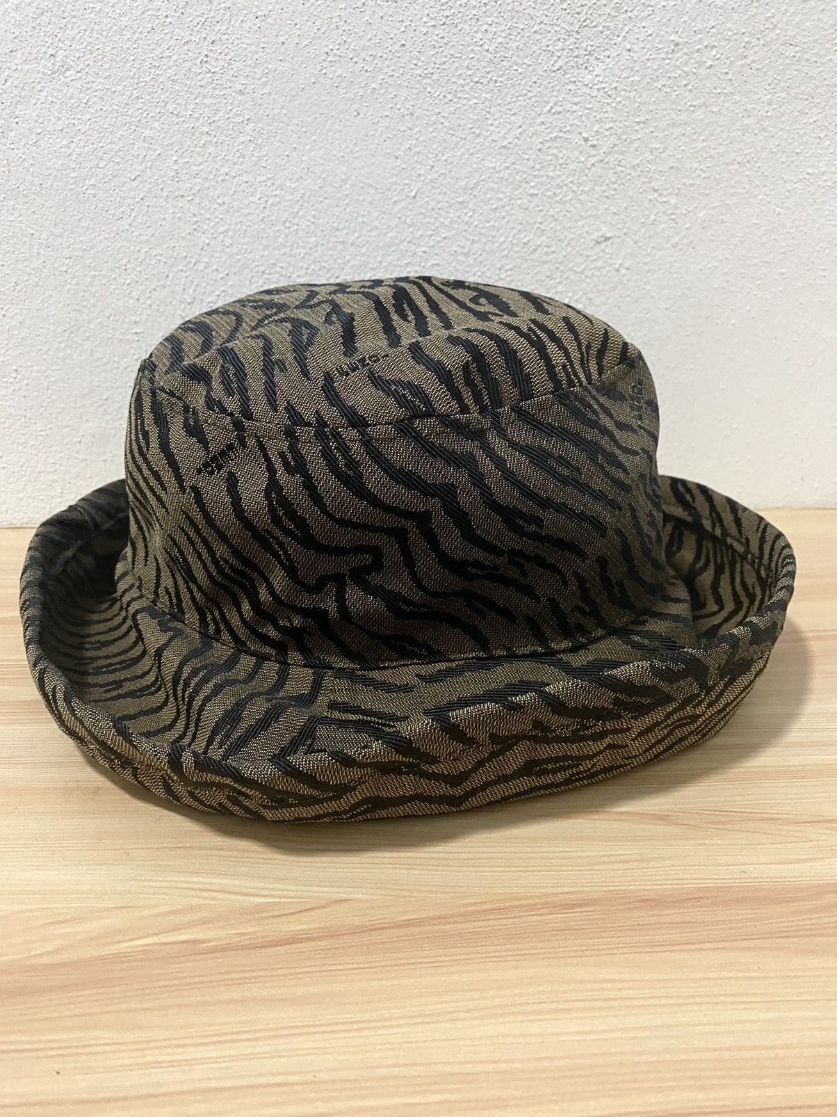 Fendi Vintage Fendi Zebra Stripes Bucket Hat Size ONE SIZE - 4 Thumbnail