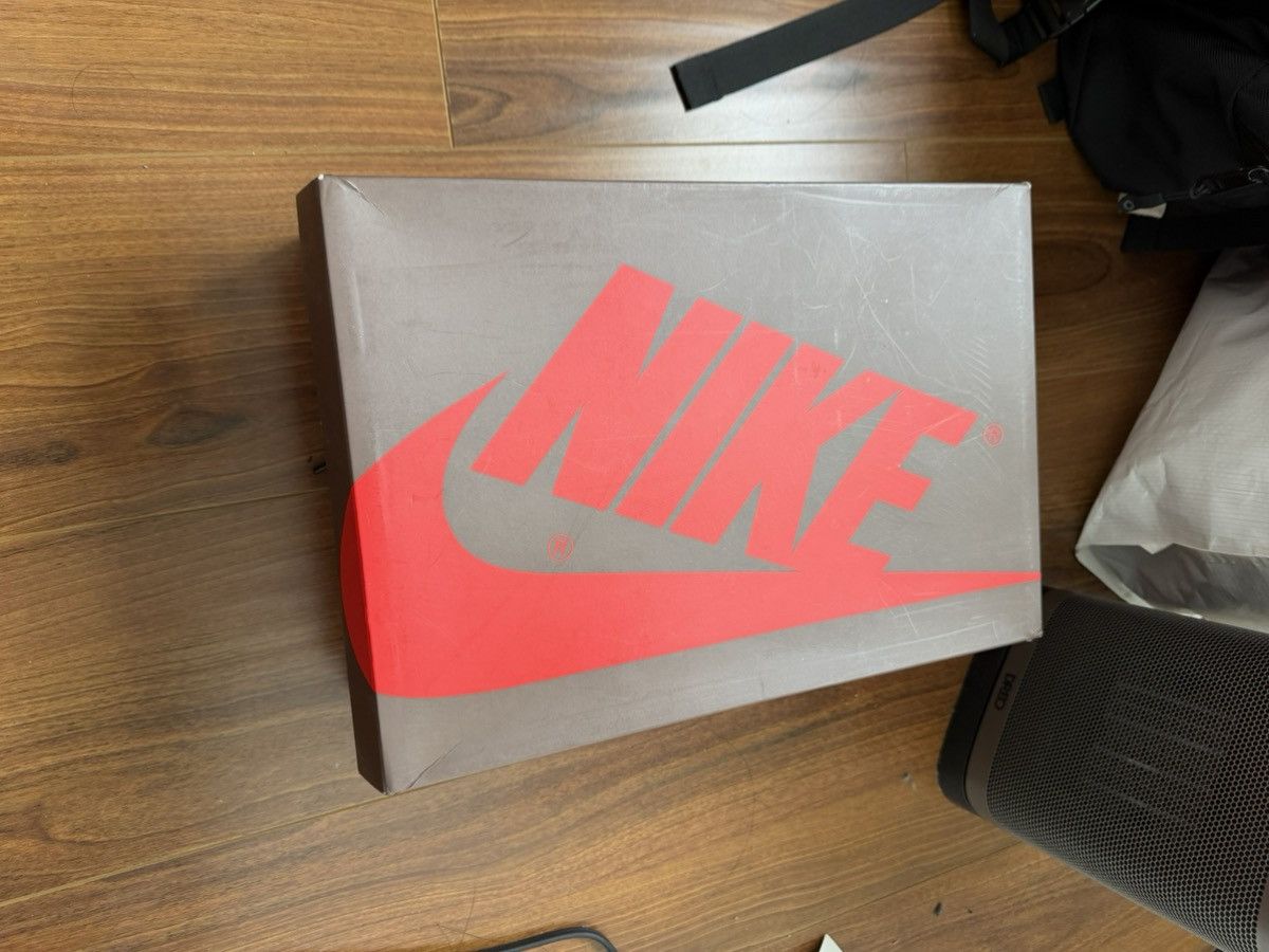 Jordan Brand × Travis Scott Jordan 1 travis scott hi Size US 10 / EU 43 - 2 Thumbnail