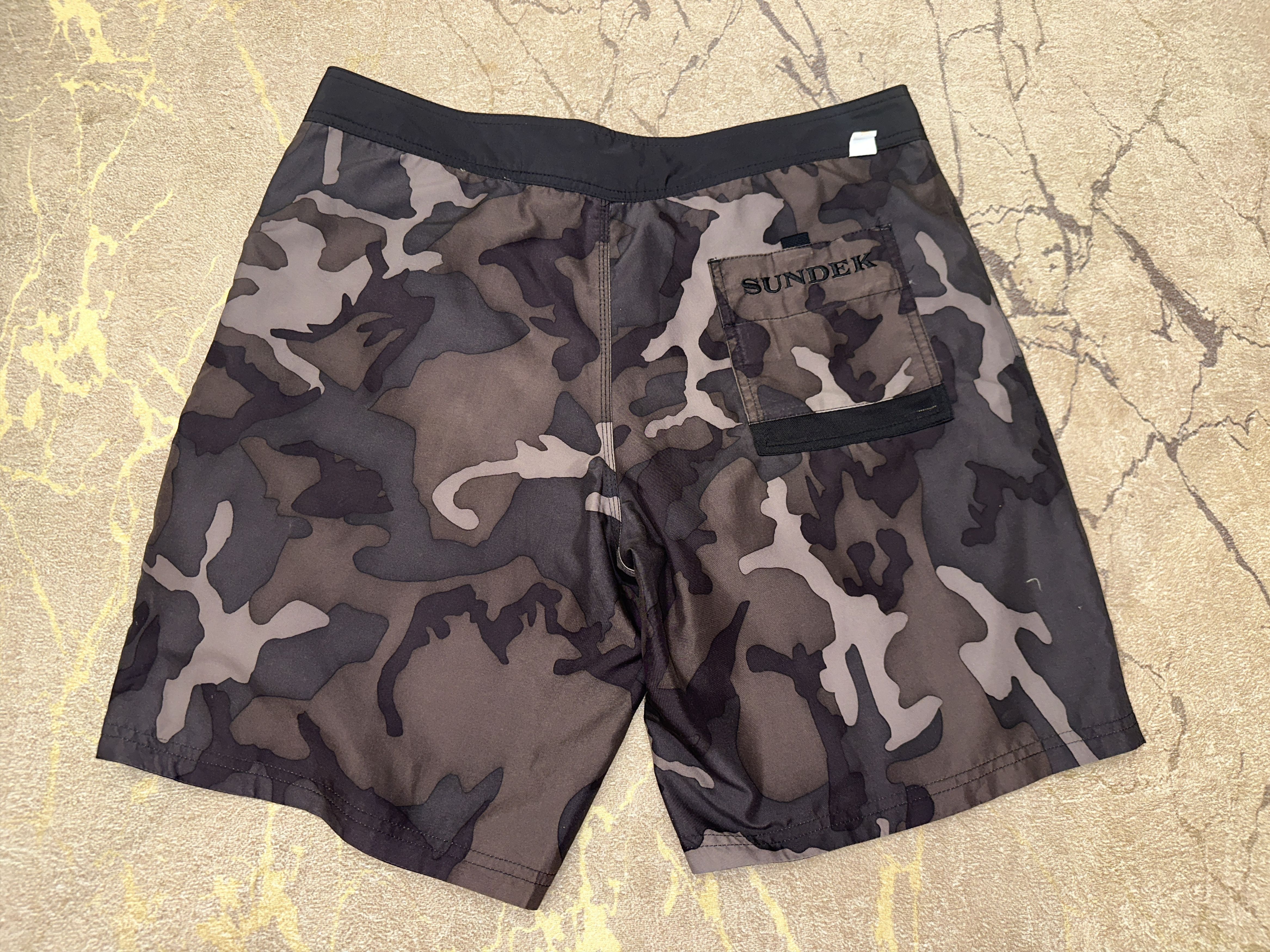 Sundek Rare Camo Reversible Sundek 34 Long Beach Trunks Size 34 M Size US 34 / EU 50 - 7 Thumbnail