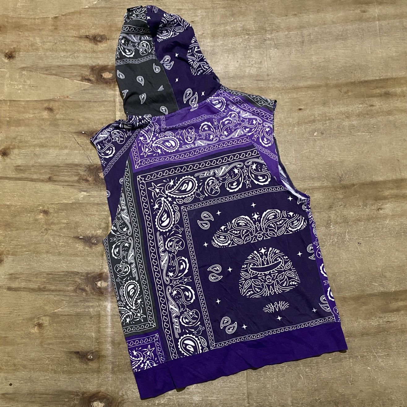 Aape ❌SOLD OUT❌Aape bandana paisley by Bathing ape hoodie Size US M / EU 48-50 / 2 - 4 Thumbnail