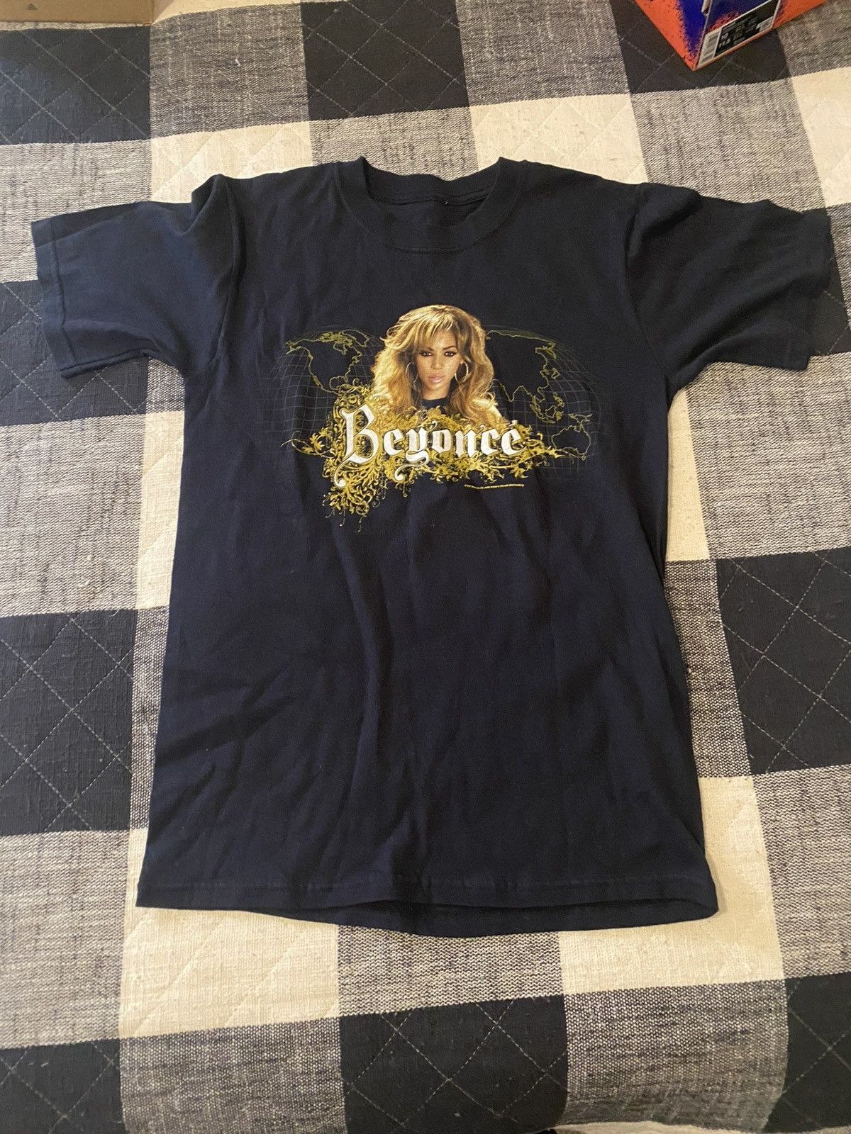 Beyonce The Beyonce Experience Tour T Shirt Size US S / EU 44-46 / 1 - 3 Thumbnail