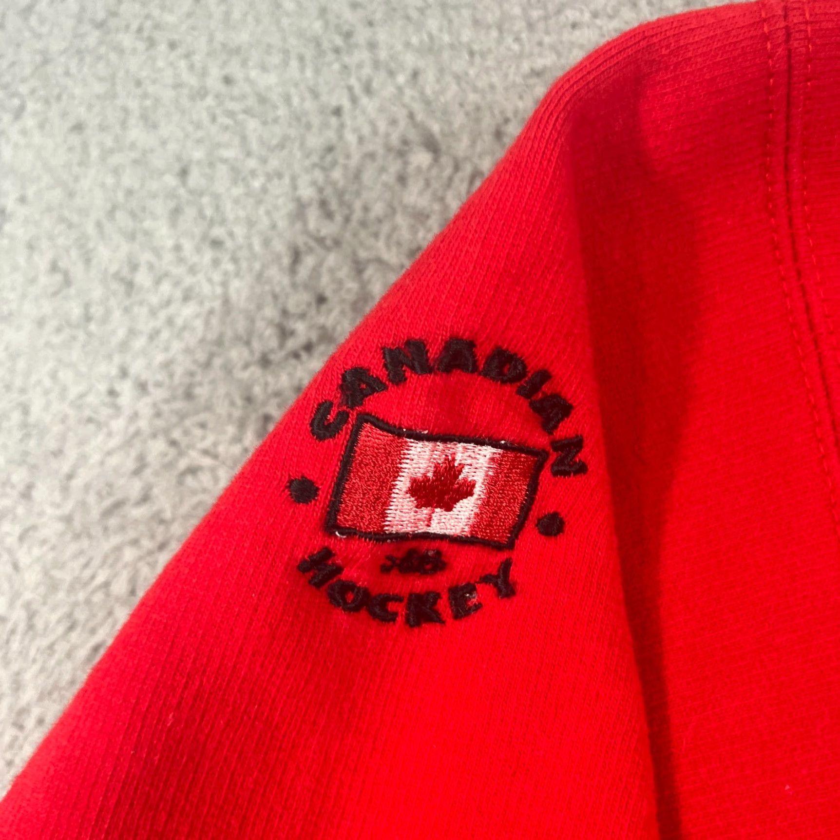 Vintage VINTAGE Canada Hockey Sweatshirt Sweat Shirt S / M Heavyweight Steve & Barry Crewneck Red Mens Size US S / EU 44-46 / 1 - 3 Thumbnail