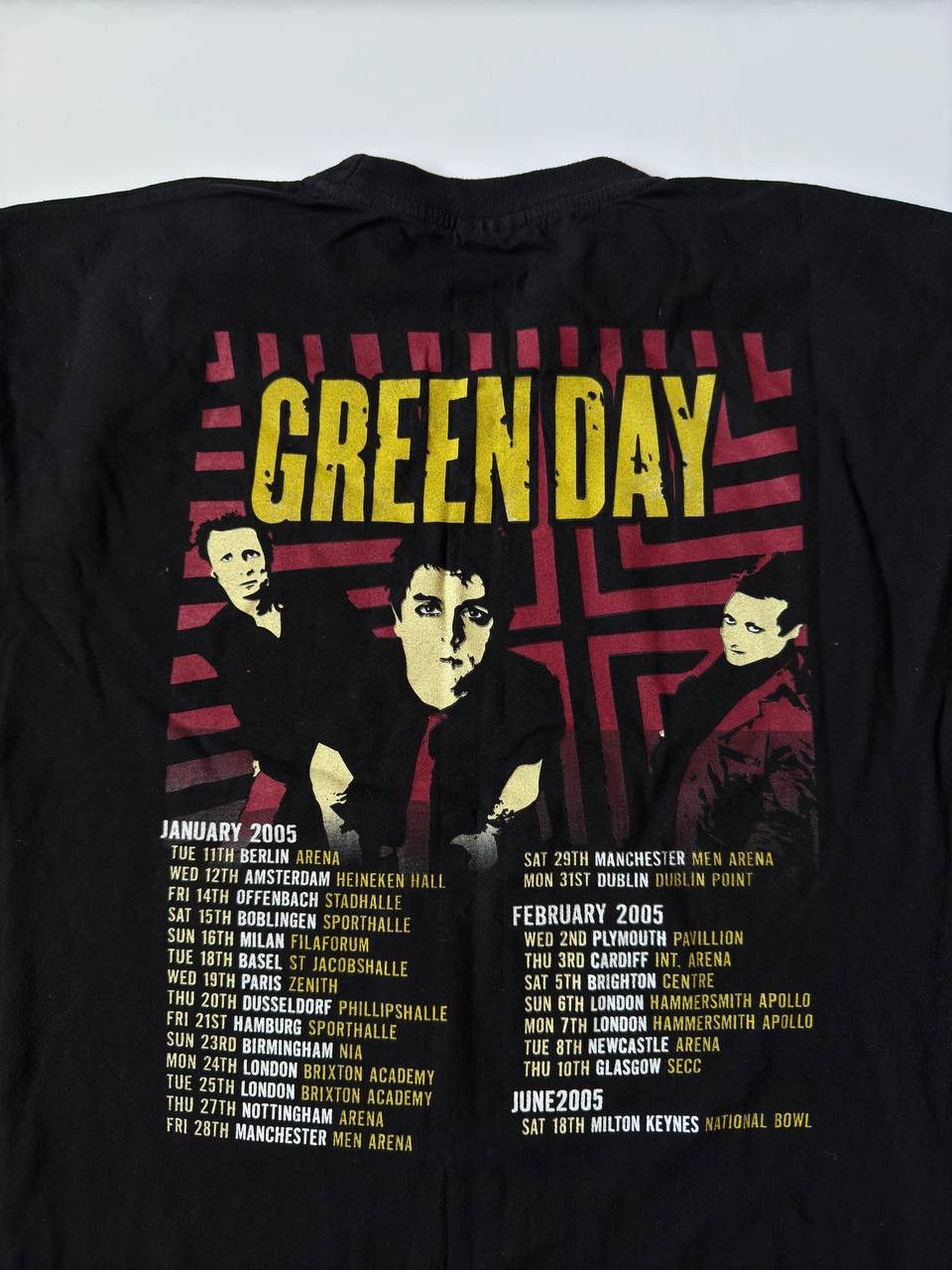 Band Tees Green Day American idiot 2005 black vintage t-shirt xl Size US XL / EU 56 / 4 - 4 Thumbnail