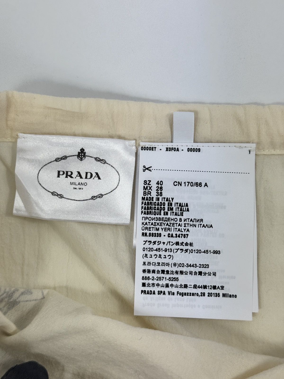 Prada Prada Tela Chambray Avorio Linen Shorts Size 27" / US 4 / IT 40 - 4 Thumbnail