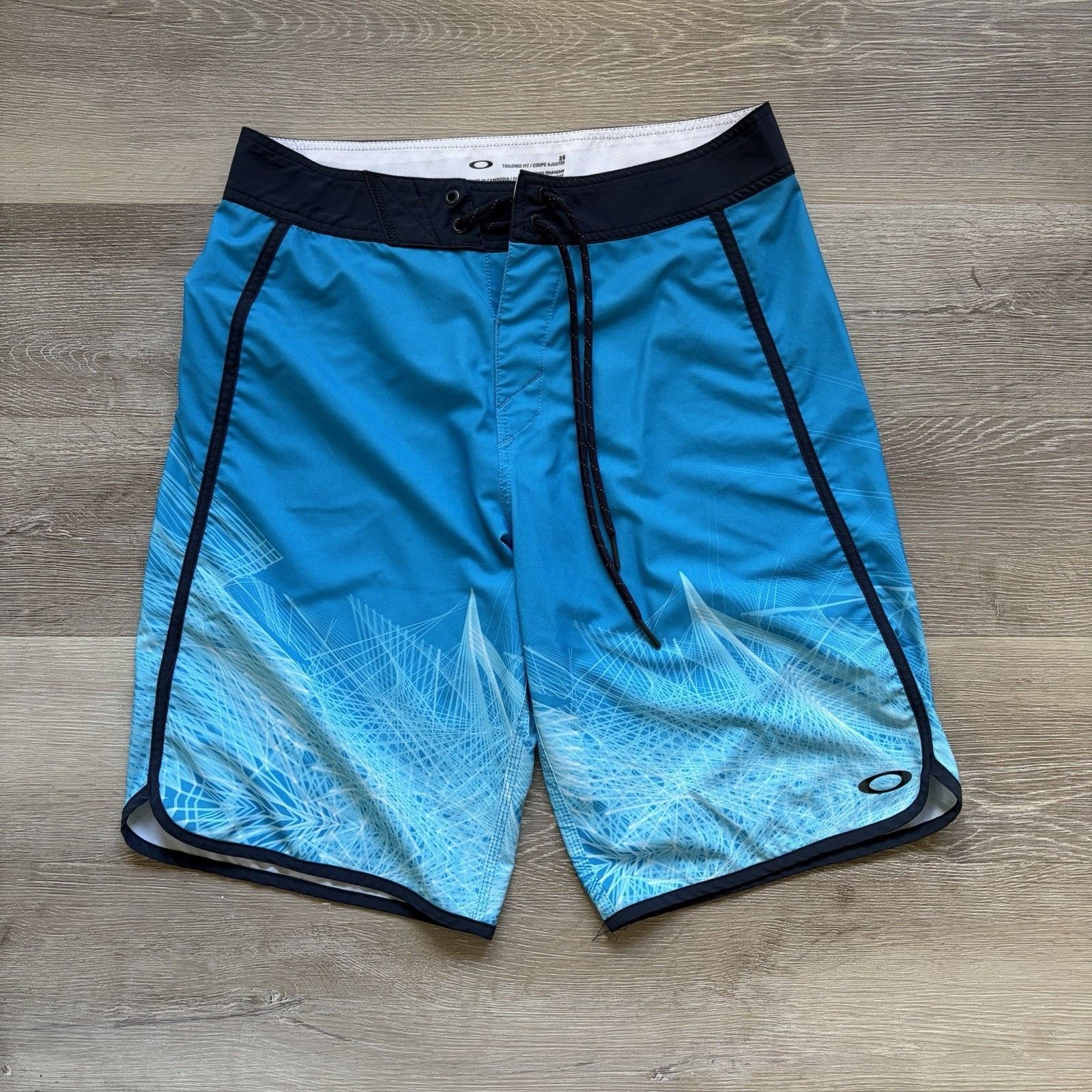 Oakley Oakley Board Shorts Men’s 30 Waist Swim Trunks Y2K Surf Size US 30 / EU 46 - 1 Thumbnail