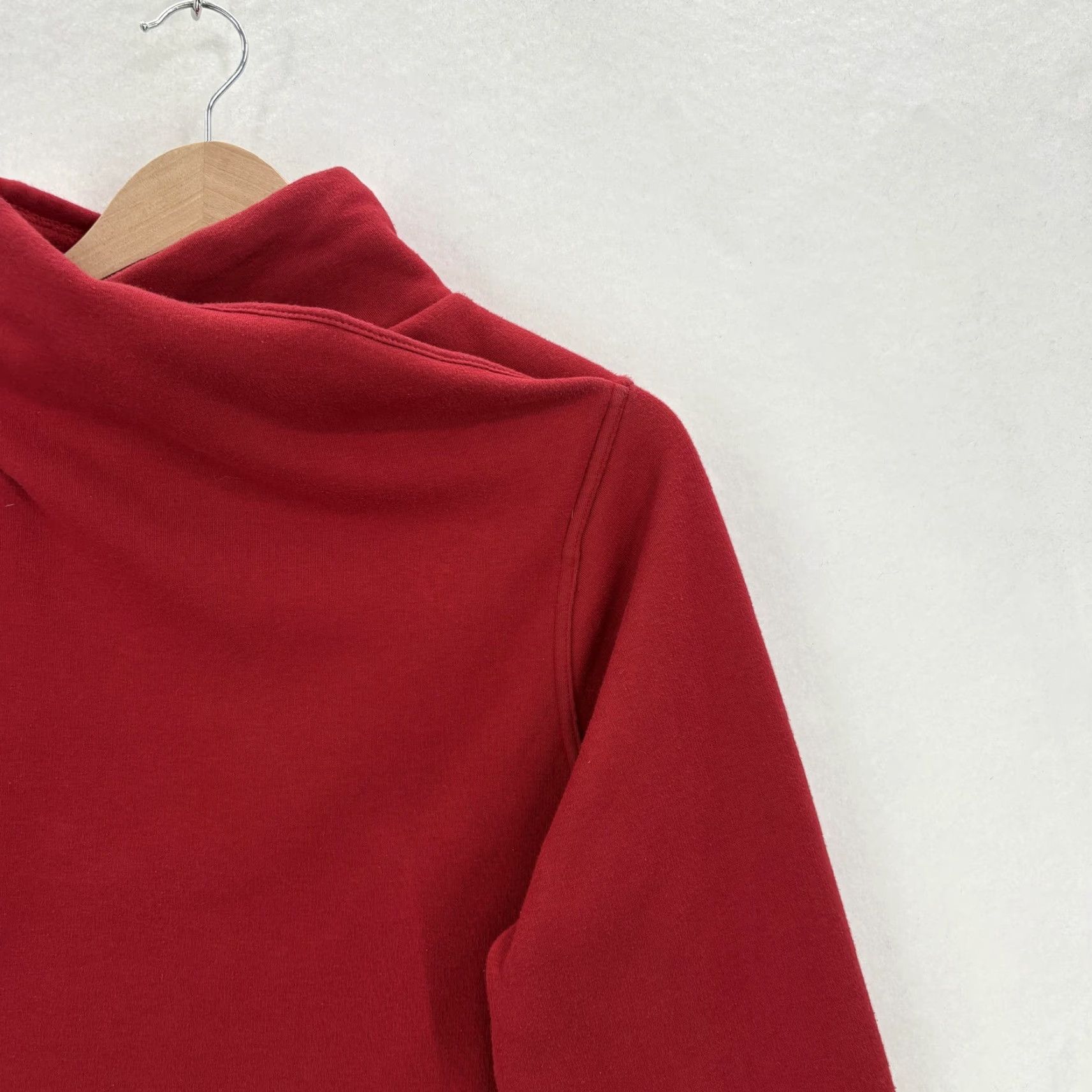 Athleta Athleta Sweatshirt Womens Small Red Cowl Neck Fleece Cozy Karma II Pullover Pocket Zipper Size S / US 4 / IT 40 - 2 Thumbnail