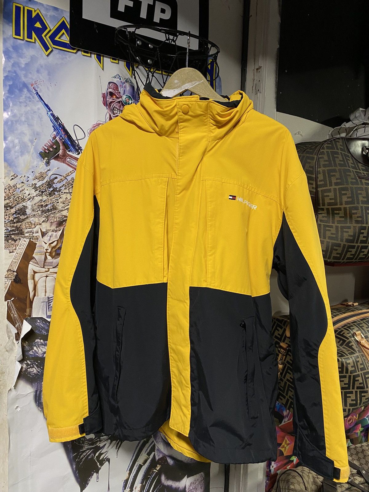 Tommy Hilfiger × Vintage Vintage Tommy Hilfiger Fullzip Jacket Adult Size Medium Size US M / EU 48-50 / 2 - 5 Thumbnail
