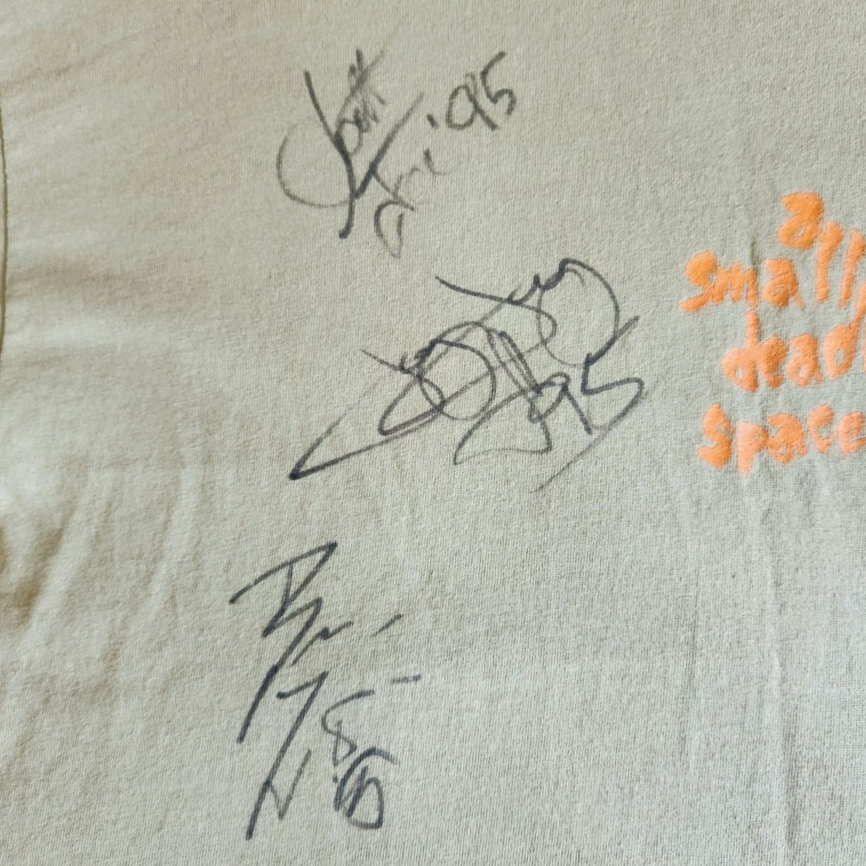 Vintage VINTAGE Rob Halford Fight A Small Deadly Space Tour 1995 Signed XL T-Shirt Men Brown Cotton Crew Neck Short Sleeve Space Band Tee Size US XL / EU 56 / 4 - 5 Thumbnail