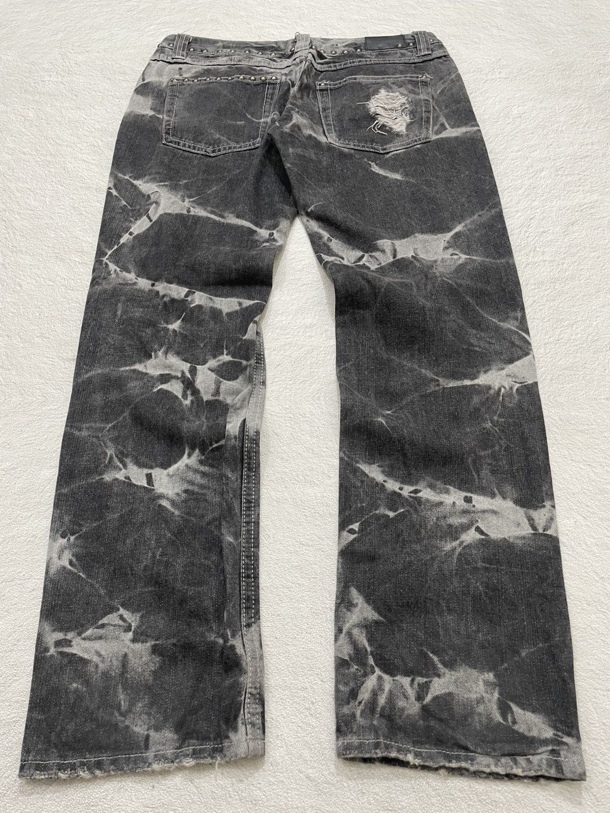 Japanese Brand 2000s Ripped Tie-Dye Washed Black Denim Studed Grunge Y2K Size 32" / US 10 / IT 46 - 2 Thumbnail