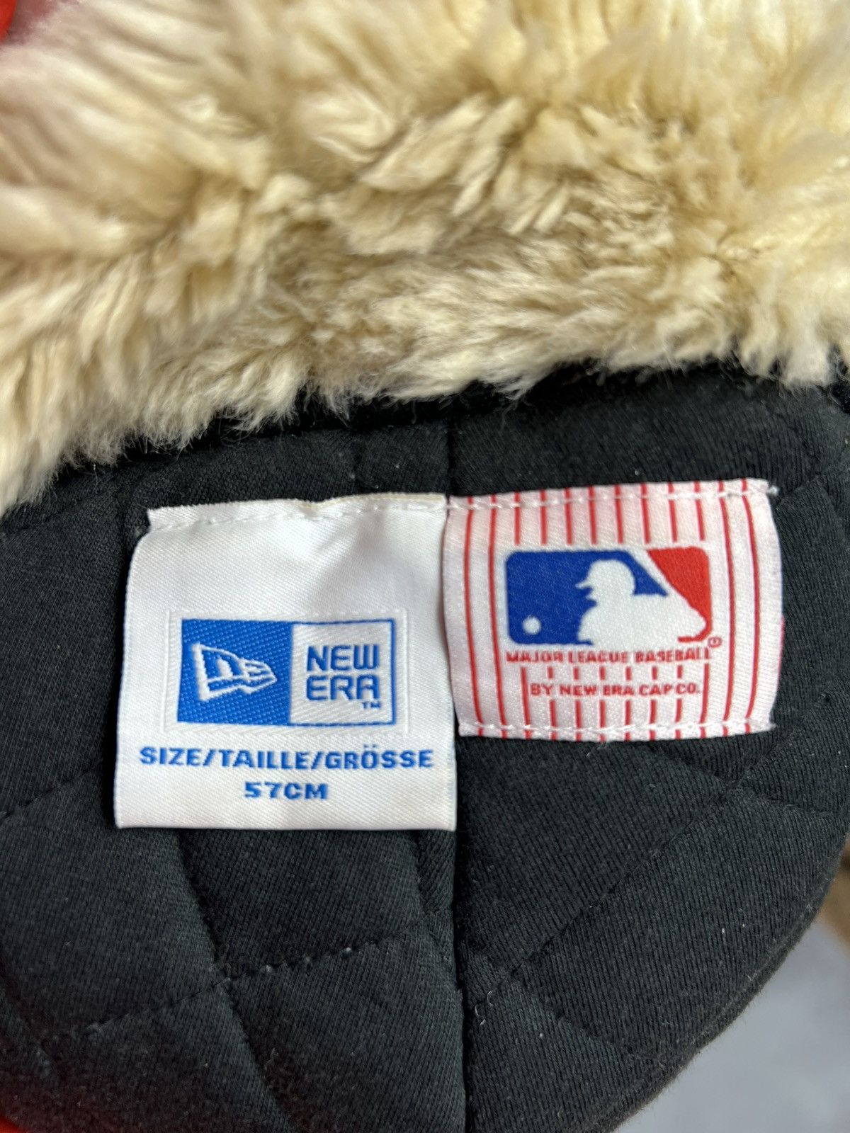 New York Yankees New Era Yankees Dog Ear Trapper Hat Faux Fur Flaps 57cm Fit Size ONE SIZE - 5 Thumbnail