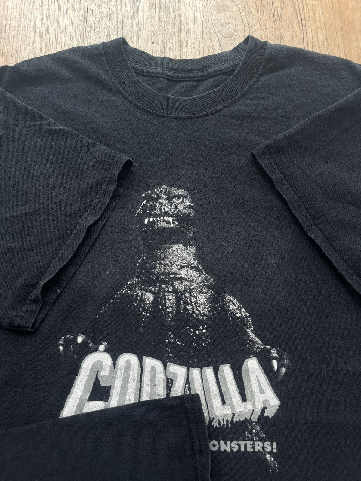 Vintage Vintage GODZILLA King of The Monsters! 2010’s T-shirt Size US L / EU 52-54 / 3 - 6 Thumbnail
