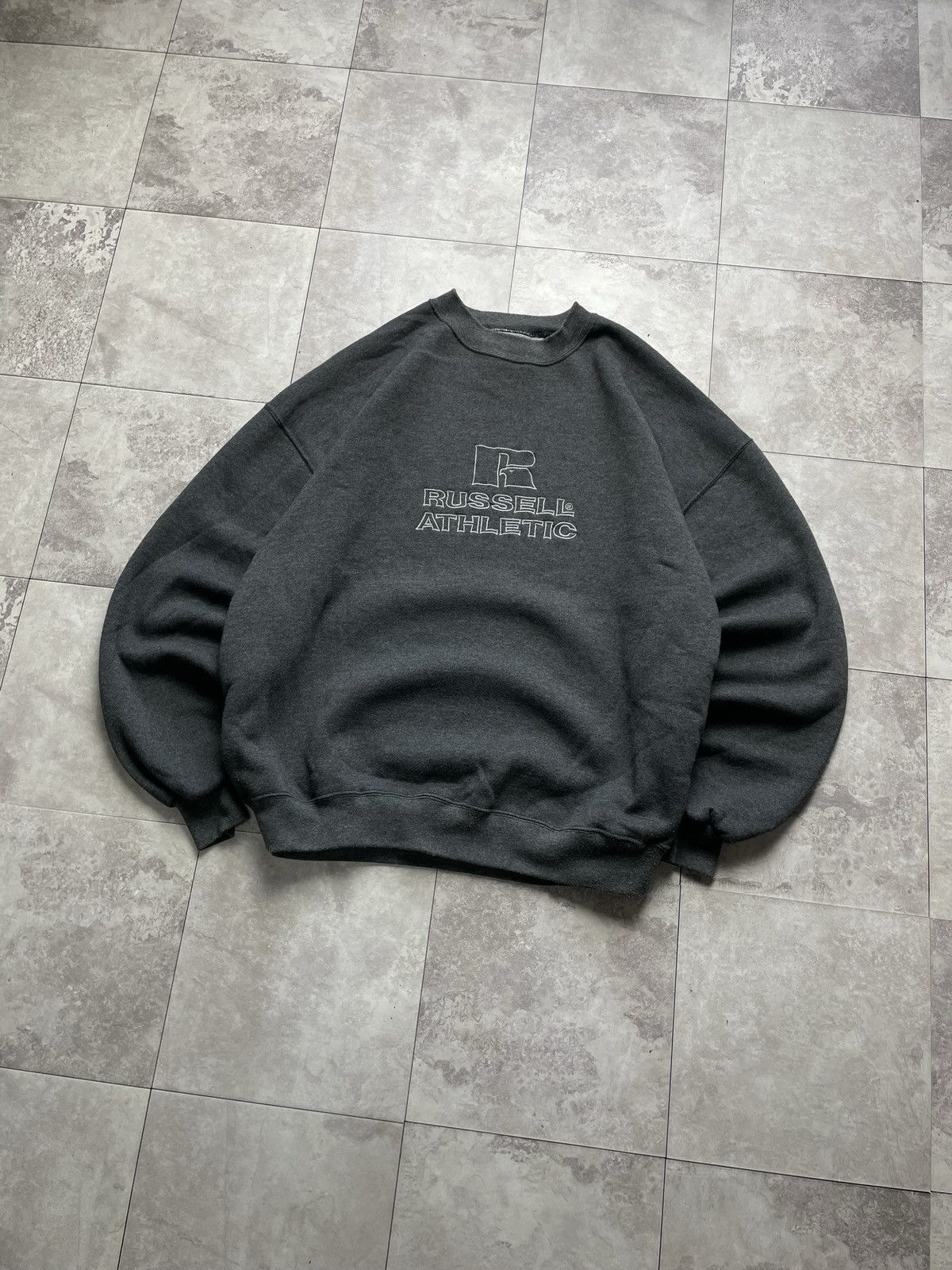 Russell Athletic Vintage Russel Athletic Embroidered Center Logo Sweatshirt Size US XXL / EU 58 / 5 - 6 Thumbnail