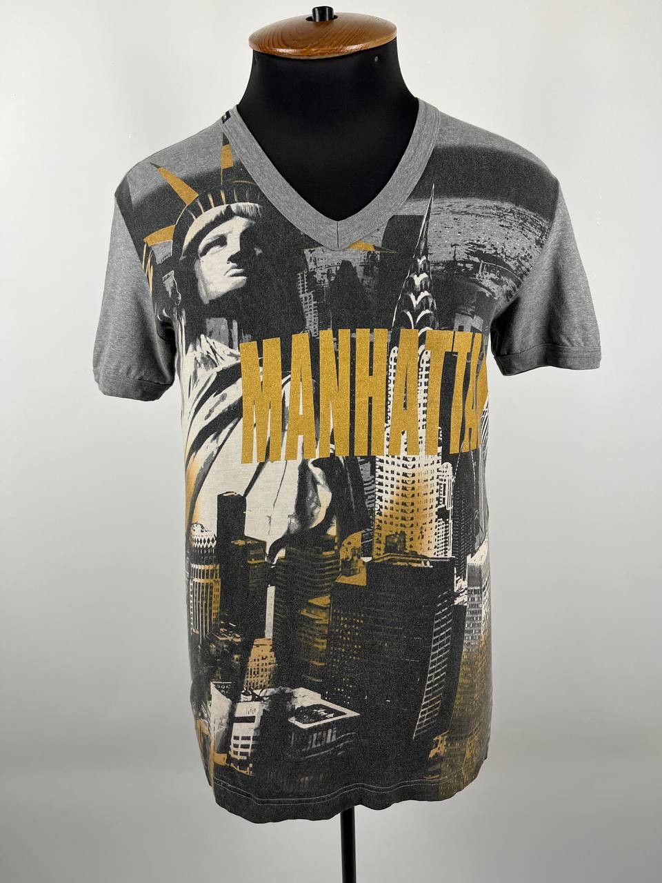 Dolce & Gabbana Dolce & Gabbana Manhattan Statue of Liberty T-Shirt V-Neck Size US L / EU 52-54 / 3 - 1 Thumbnail