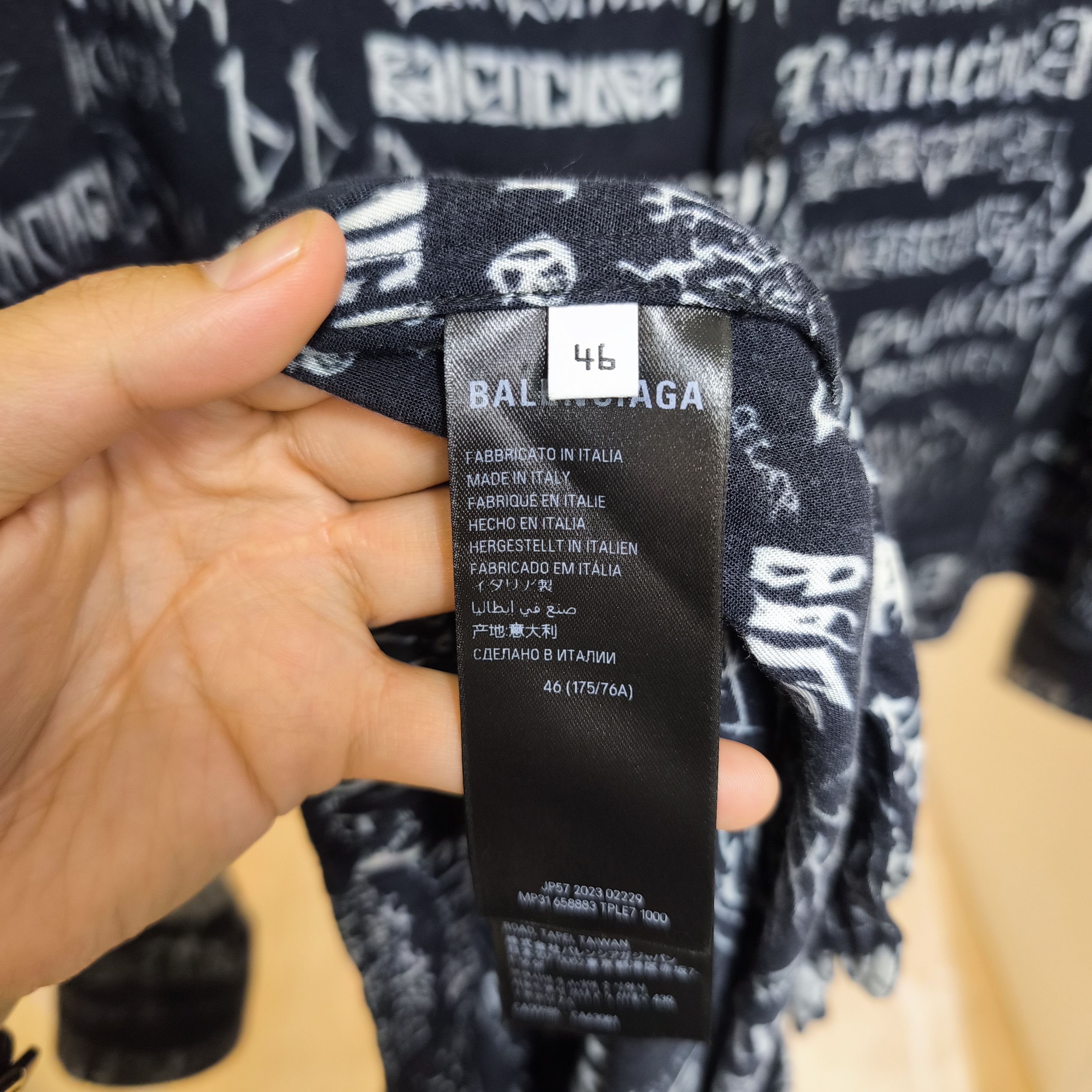 Balenciaga 1 Set 🔥🔥Balenciaga Black Printed Shirt DIY Metal Graffiti Size US M / EU 48-50 / 2 - 15 Thumbnail