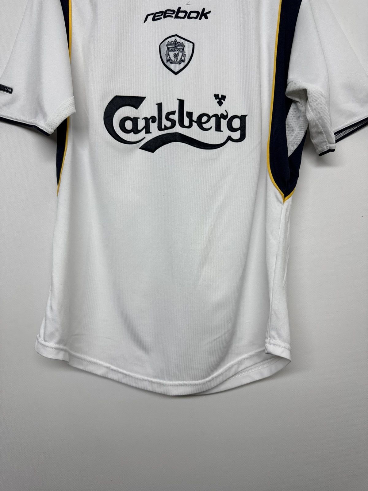 Reebok Vintage Liverpool Away football shirt 2001 Reebok Jersey Size US M / EU 48-50 / 2 - 7 Thumbnail