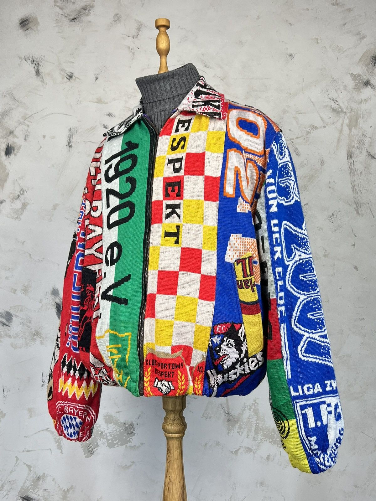 Vintage Vintage Football Skarf Pathwork Bomber Jacket Size L - XL Size US XL / EU 56 / 4 - 1 Thumbnail