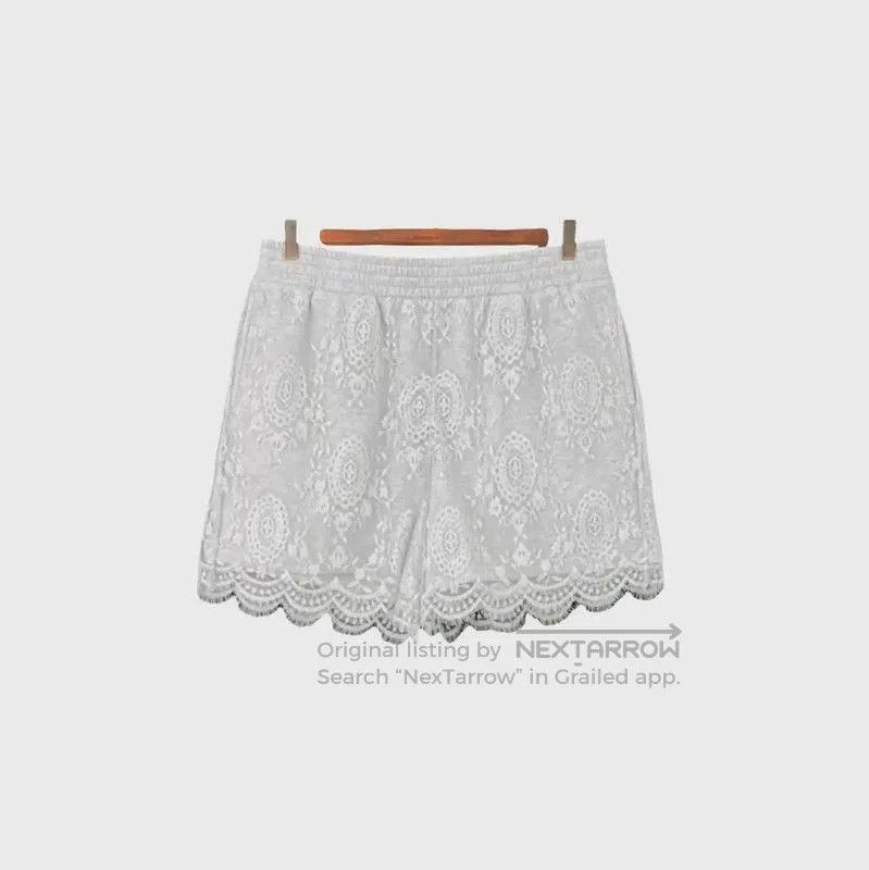 Burberry Burberry Summer White Lace Shorts. Size 23" - 2 Thumbnail