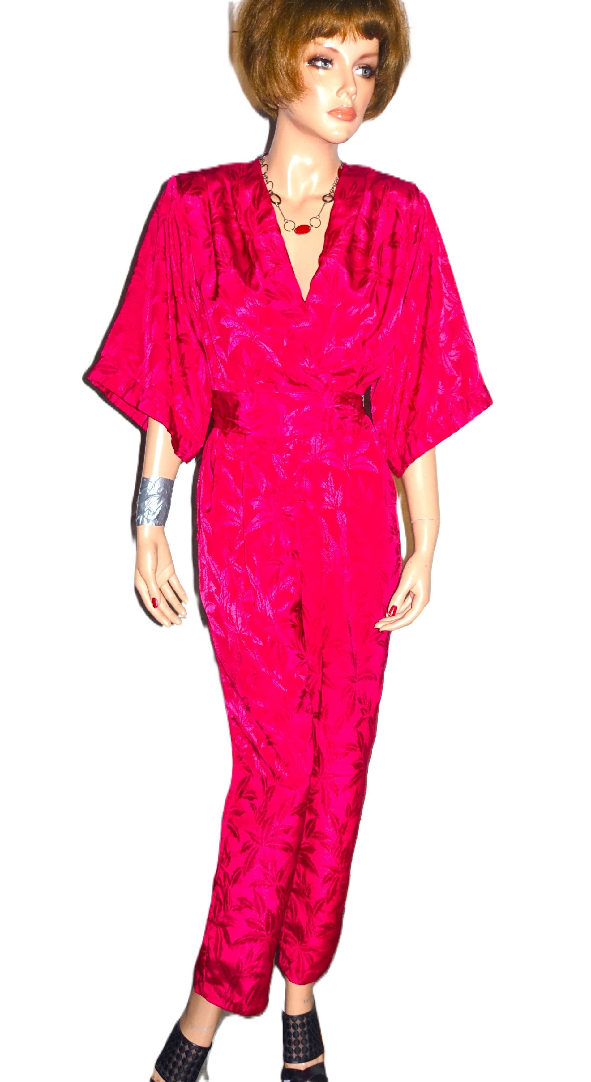 Vintage Vintage Vivian's Collection Red Floral Wrap Jumpsuit 10 Size 27" / US 4 / IT 40 - 2 Thumbnail
