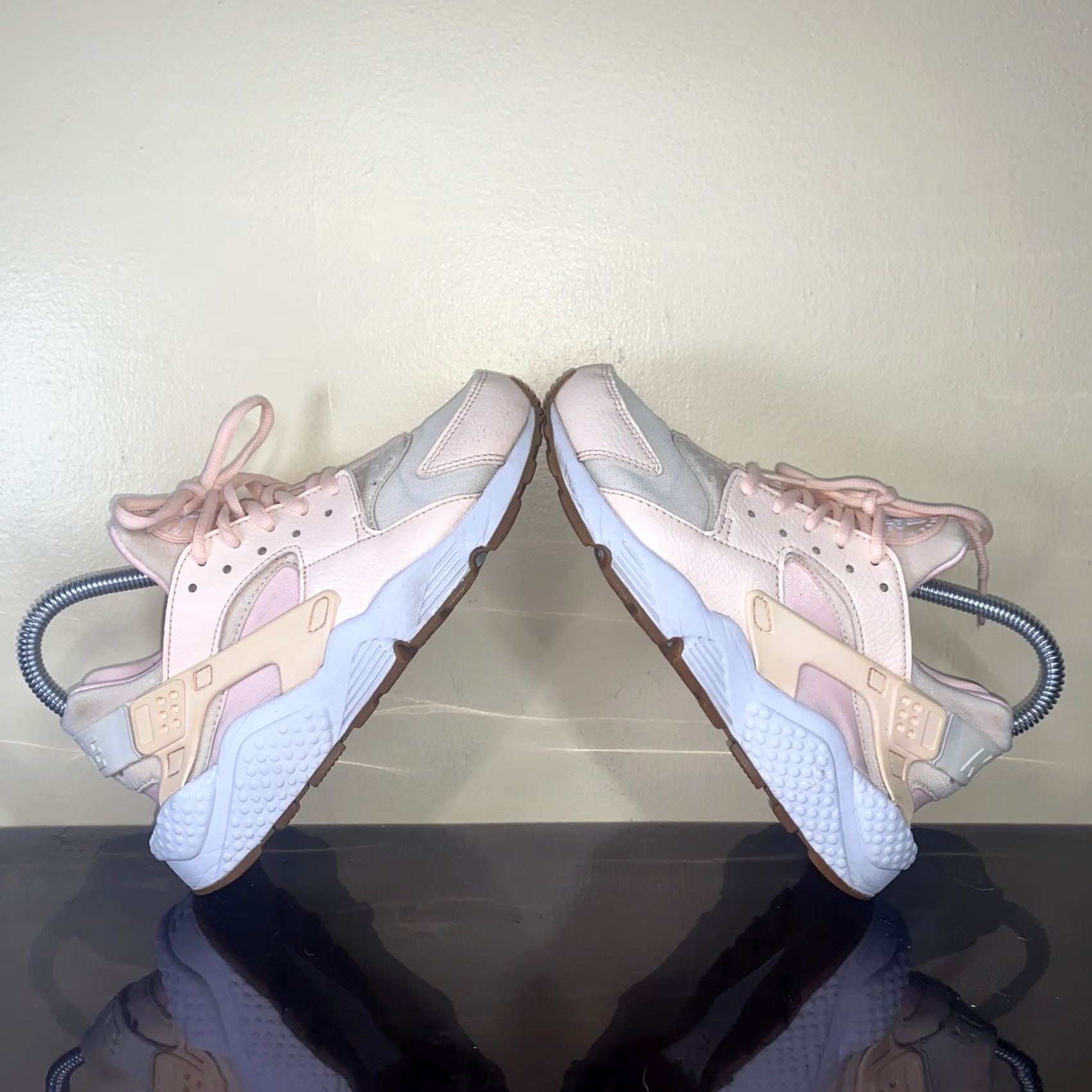 Nike Nike Huarache Women Sneaker Pink 6.5 Size US 7 / IT 37 - 7 Thumbnail