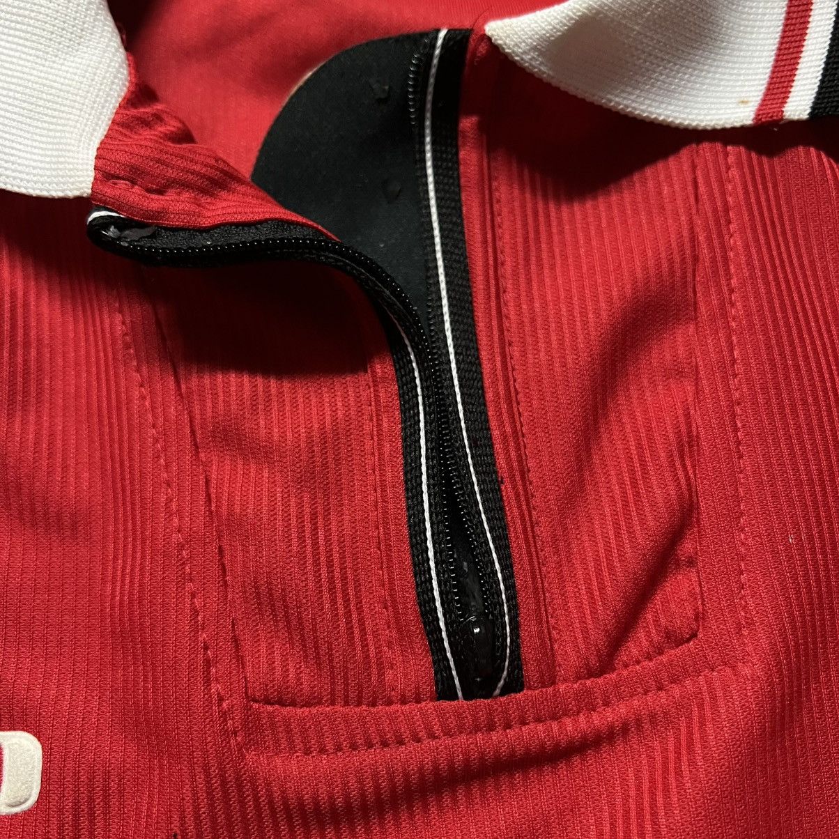 Umbro × Vintage Vintage 90’s FIFA Manchester United Umbro Soccer Jersey Size US L / EU 52-54 / 3 - 6 Thumbnail