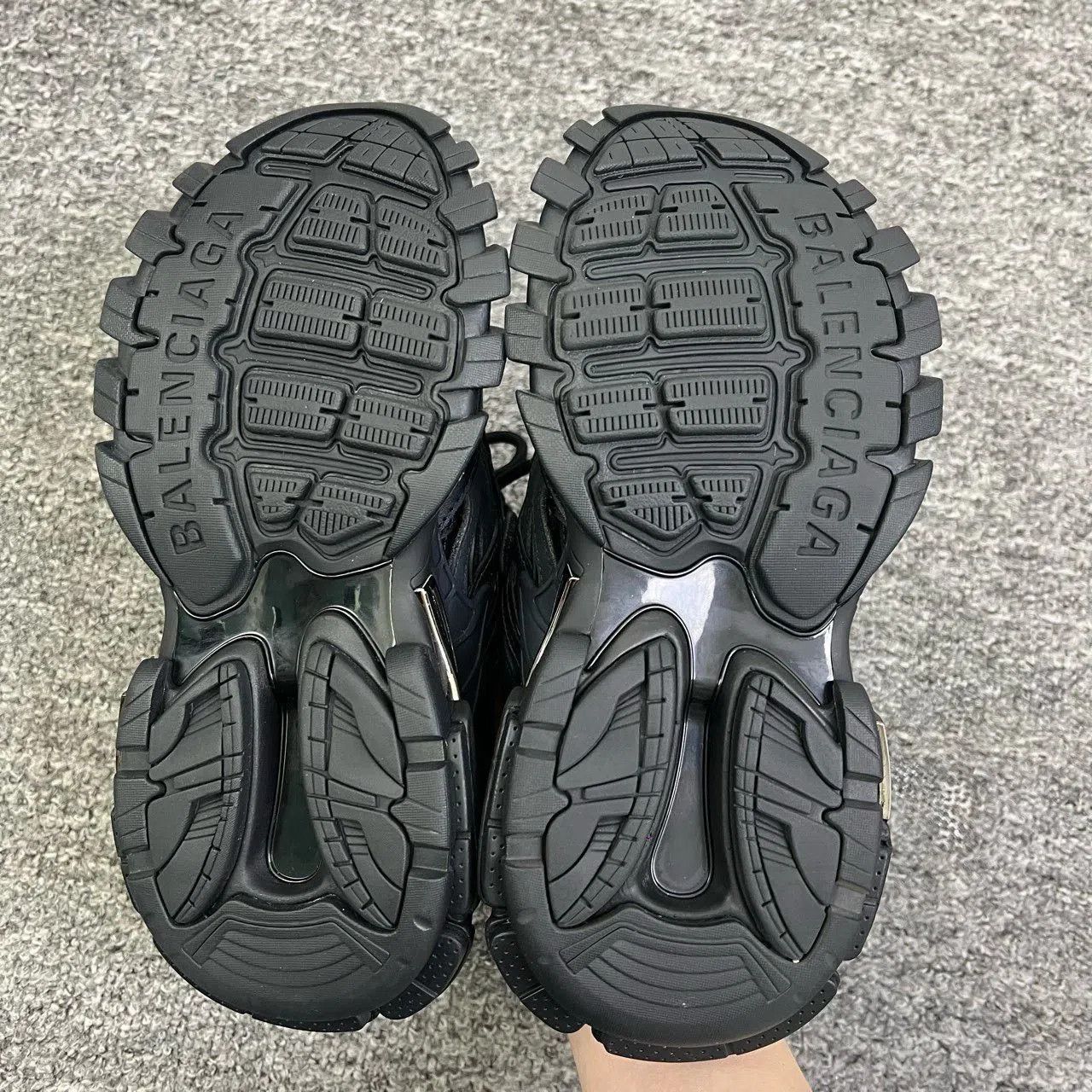 Balenciaga Balenciaga Track2 Hollow-Out Dad Shoes. Size US 5 / IT 35 - 4 Thumbnail