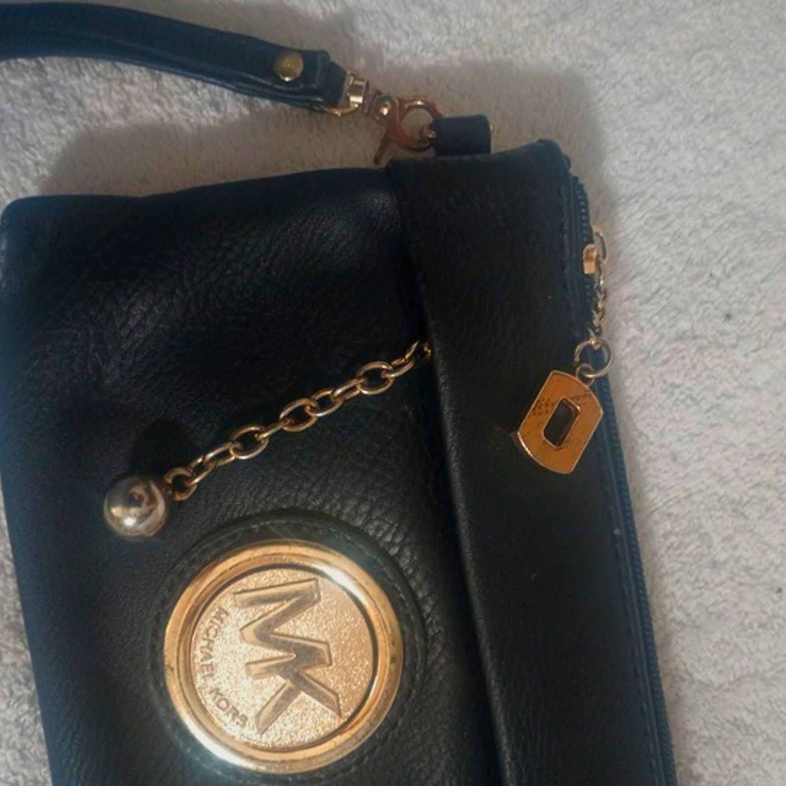 Michael Kors Michael Kors Wristlet Black Leather Gold chain decorations Size ONE SIZE - 2 Thumbnail