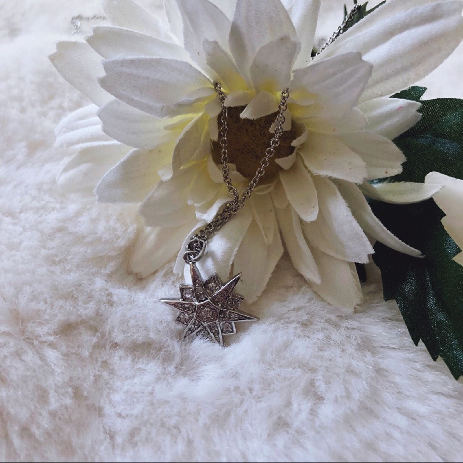 Other Sterling Silver Snowflake Necklace Size ONE SIZE - 2 Thumbnail