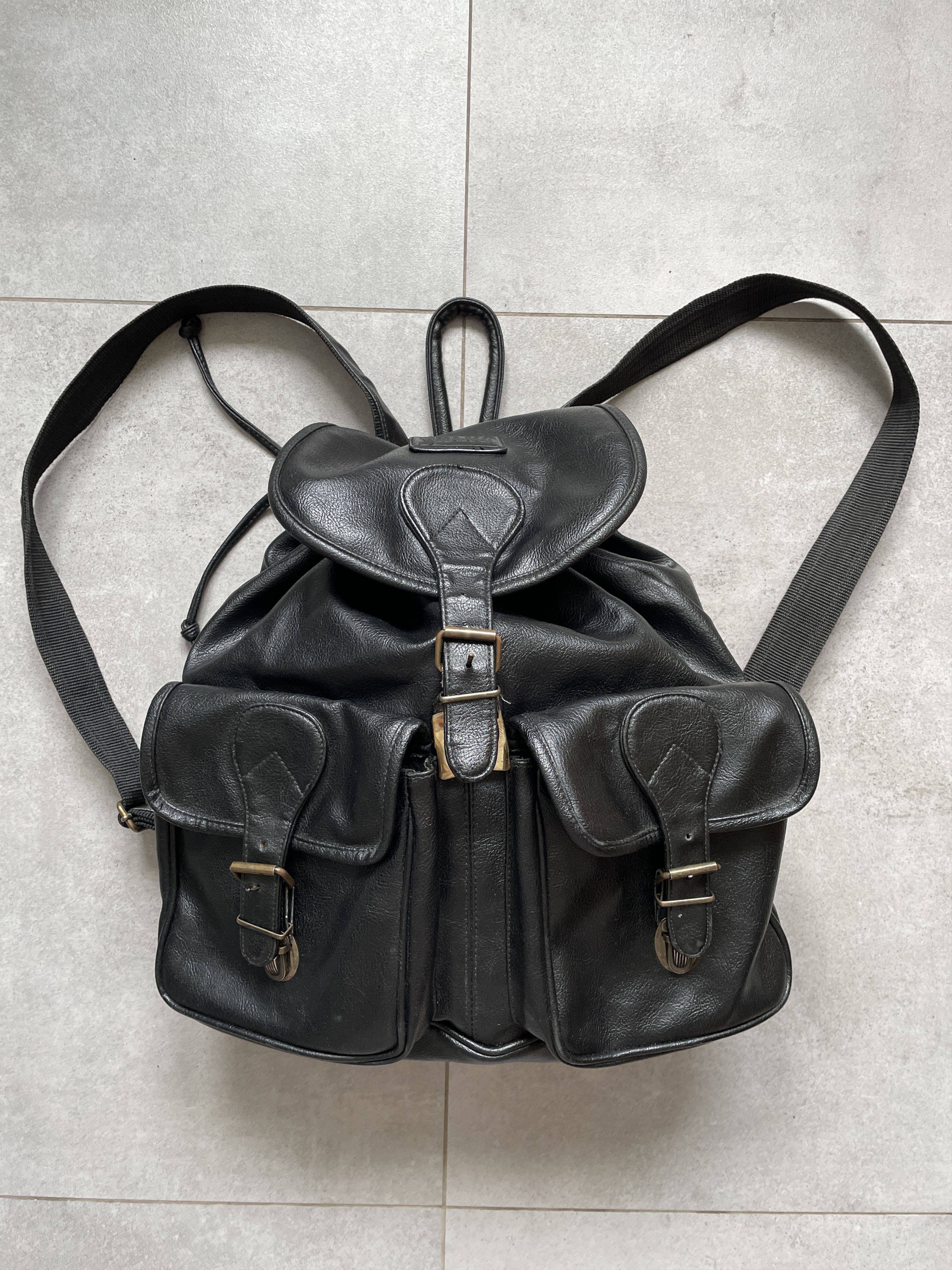 Leather × Vintage VINTAGE 90S BLACK LEATHER BACKPACK | Grailed