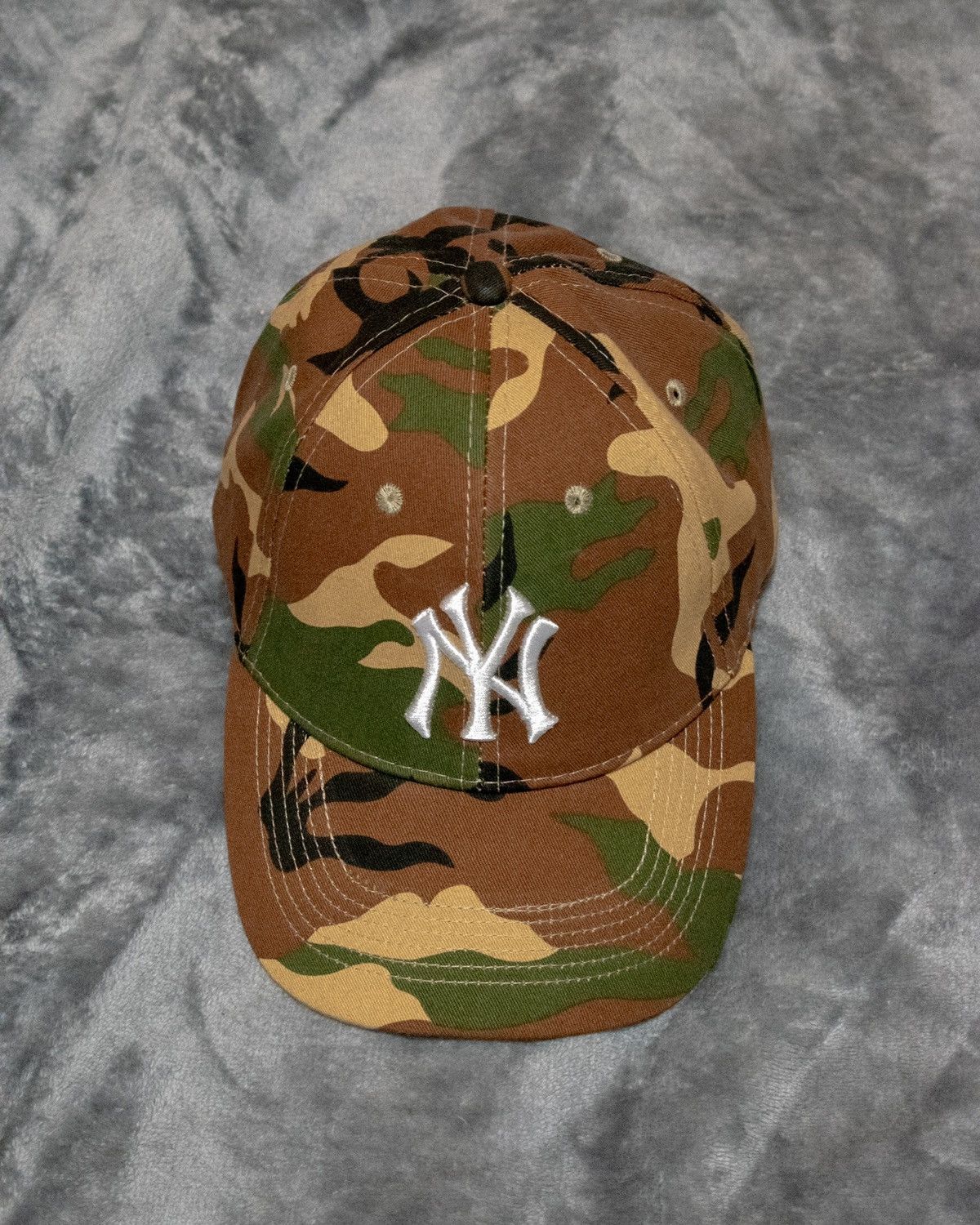 Budweiser × New York Yankees Yankees x Budweiser Camo Cap Size ONE SIZE - 1 Thumbnail