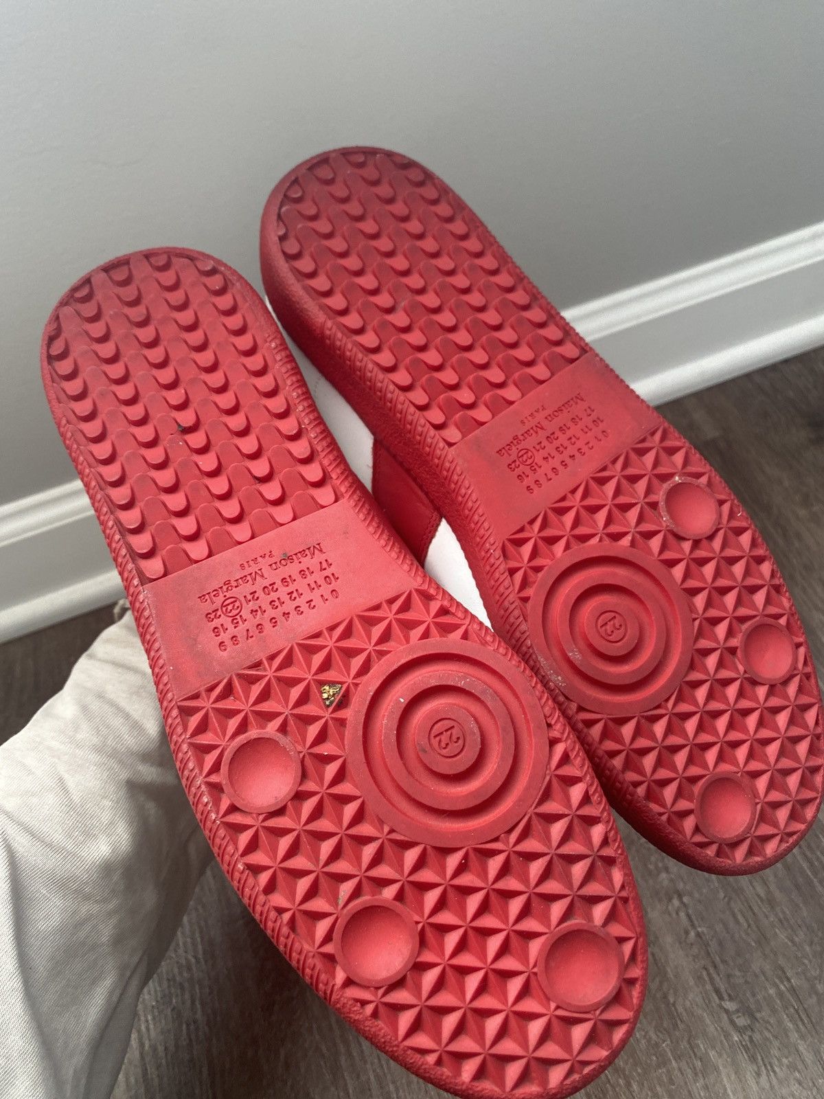 Maison Margiela White and red masion margiela Size US 8 / EU 41 - 7 Thumbnail