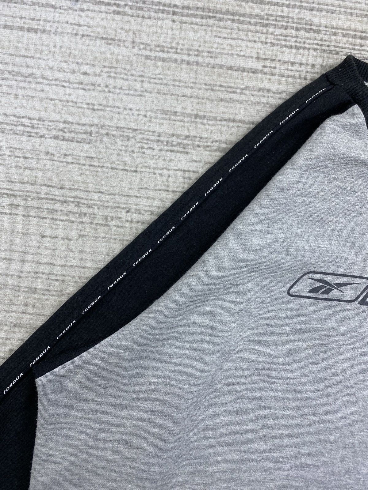 Japanese Brand × Reebok × Vintage Vintage 90s Reebok Spellout Longsleeve Sweatshirt Size US XL / EU 56 / 4 - 6 Thumbnail