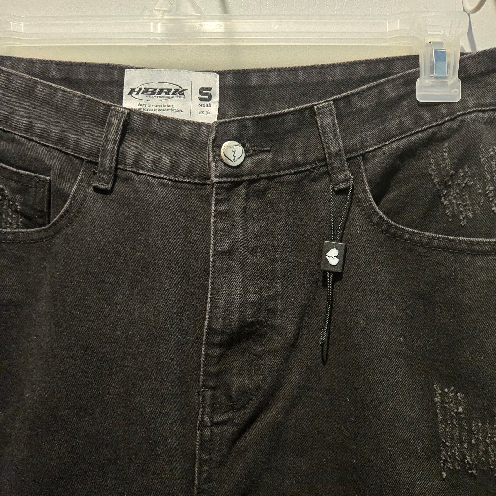 Other NWOT Heartbreak Hotel HBRK Distressed Denim black sz S Size 32" / US 10 / IT 46 - 4 Thumbnail