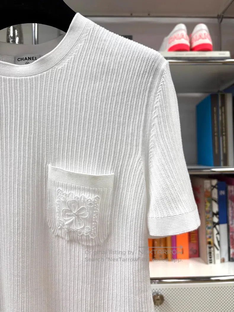 Chanel Chanel 24P white round-necked clover embroidered knitted s Size XS / US 0-2 / IT 36-38 - 2 Thumbnail