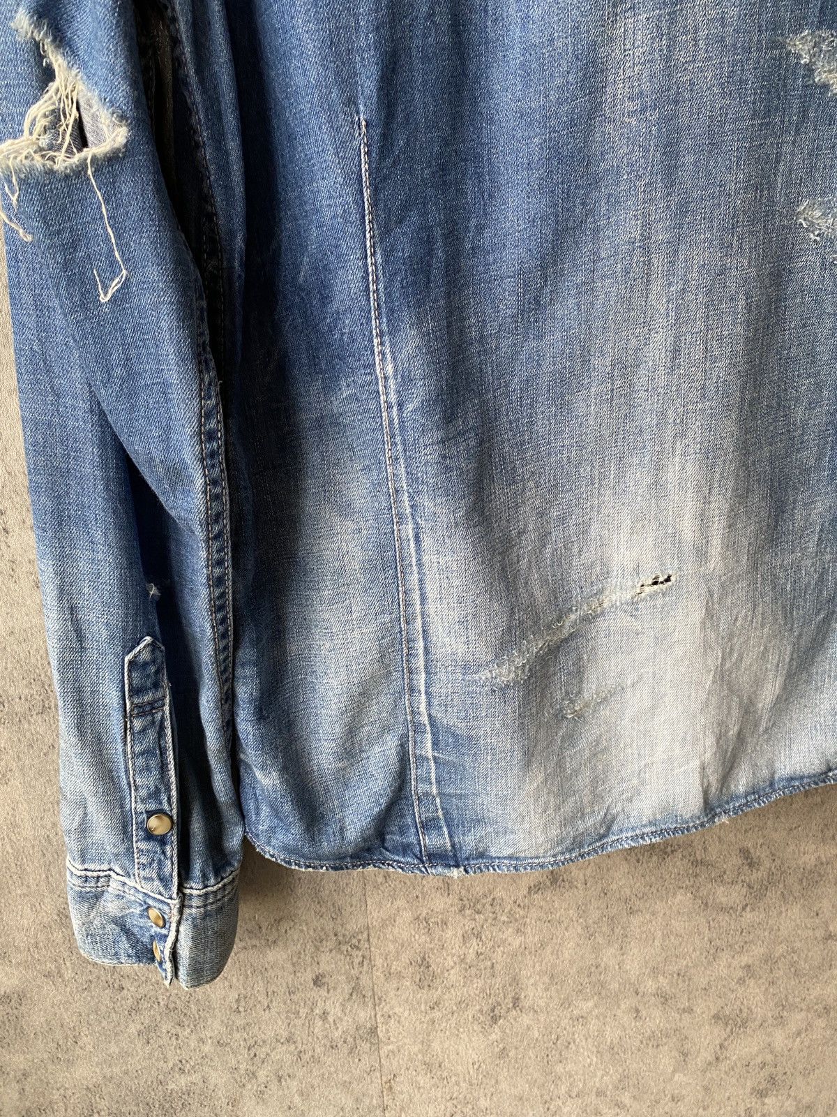 If Six Was Nine Fuga Japan Distressed Button Up Jeans Shirt Size US M / EU 48-50 / 2 - 13 Thumbnail