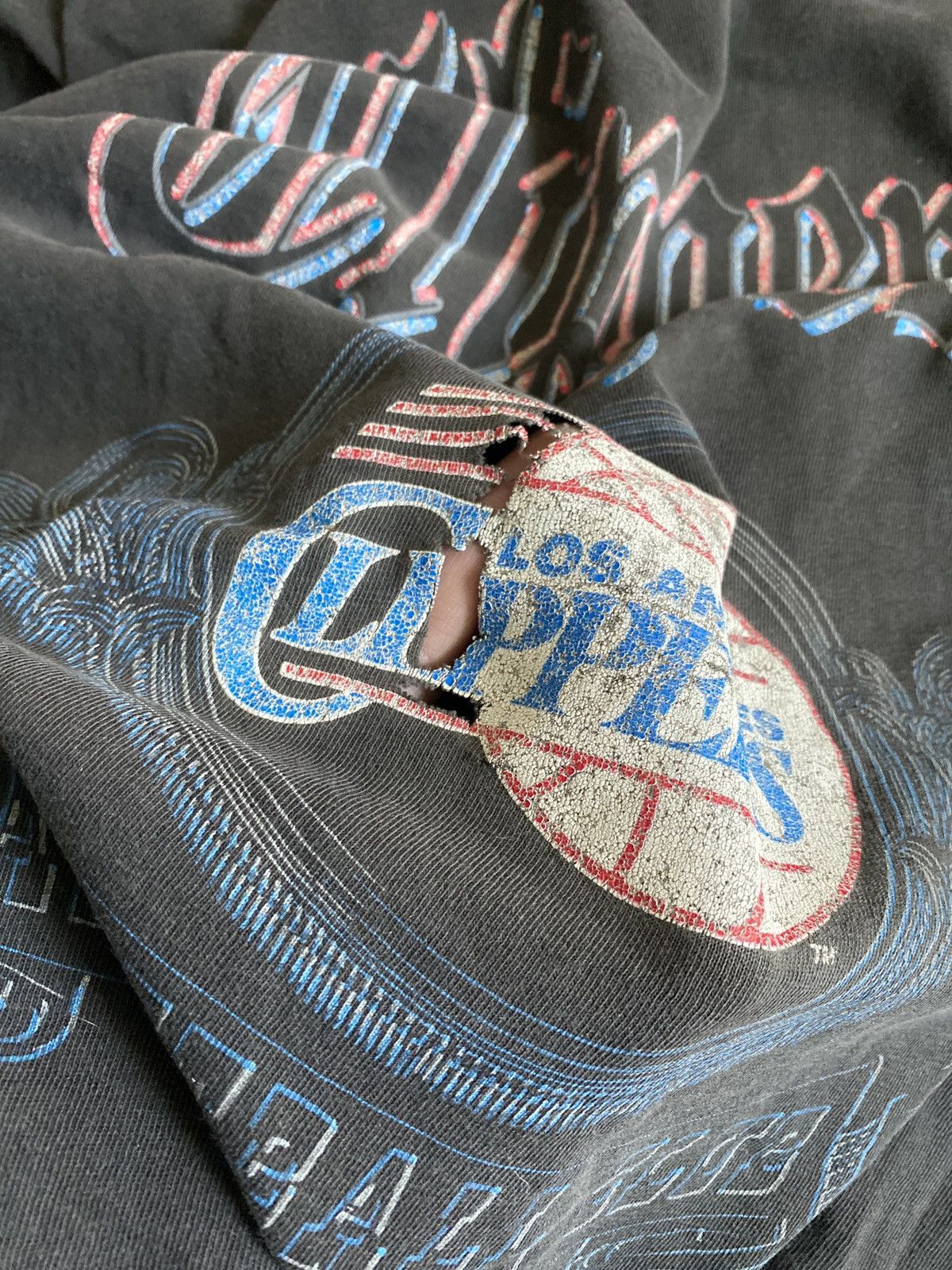 Vintage LA Clippers Basketball Club Fader Tee Size US L / EU 52-54 / 3 - 3 Thumbnail