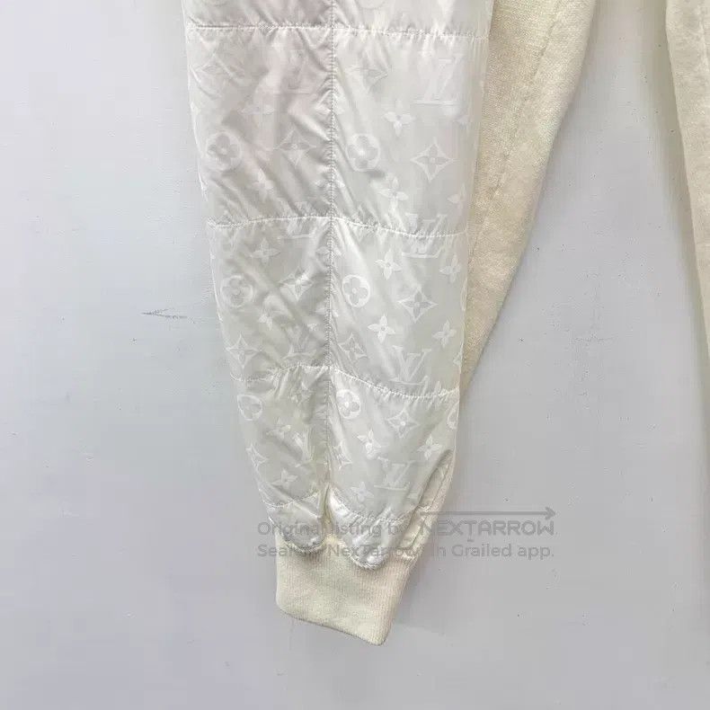 Louis Vuitton Louis Vuitton size xs 24 styles of beige presbyopic patchwo Size US 28 / EU 44 - 5 Thumbnail