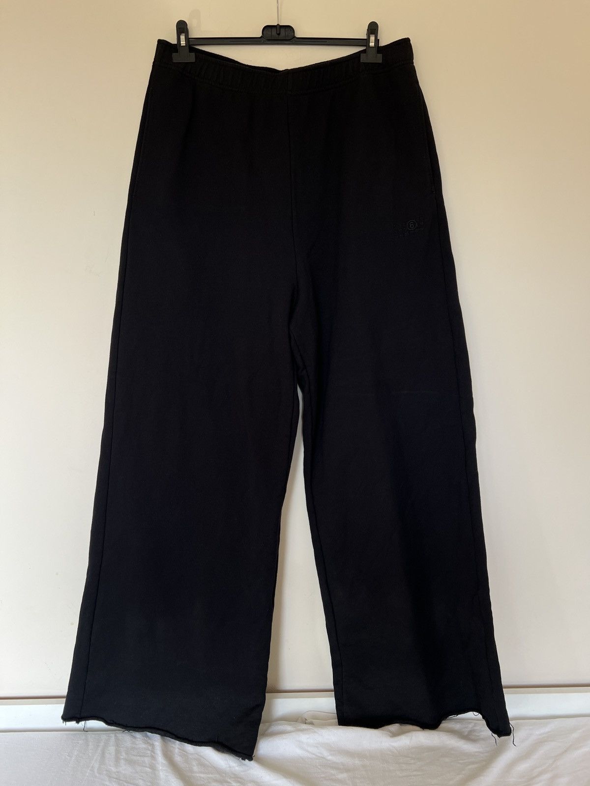 MM6 MM6 Maison Margiela wide leg sweatpants XXL black Size US 42 / EU 58 - 1 Thumbnail