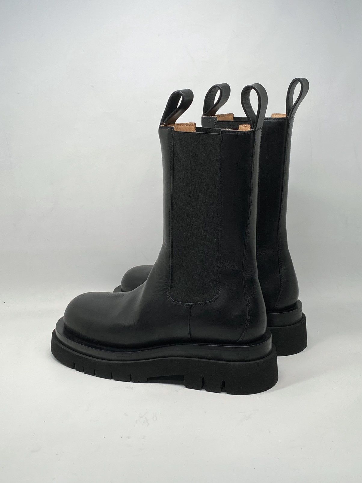 Bottega Veneta Bottega Veneta Lug Sole Leather Boots size 37.5 Size US 7.5 / IT 37.5 - 8 Thumbnail