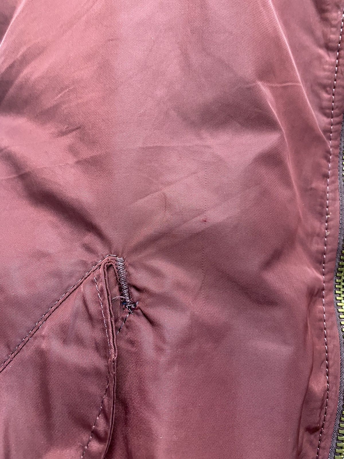 Alpha Industries Rare Vtg Alpha Industries Bomber Jacket Red Calour Size US L / EU 52-54 / 3 - 8 Thumbnail