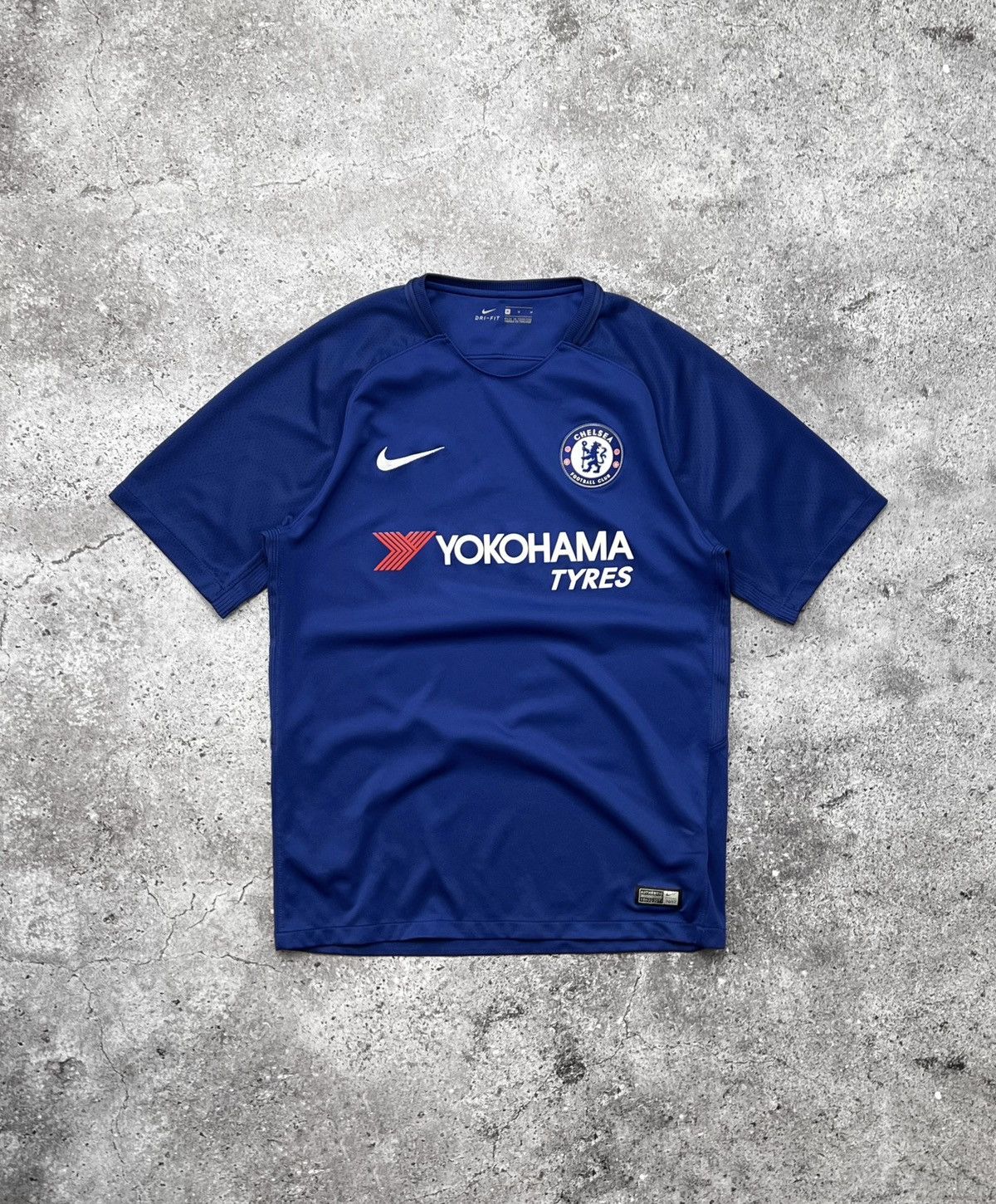 Chelsea Soccer Nike Chelsea 2017-2018 Home Jersey Size US M / EU 48-50 / 2 - 1 Thumbnail