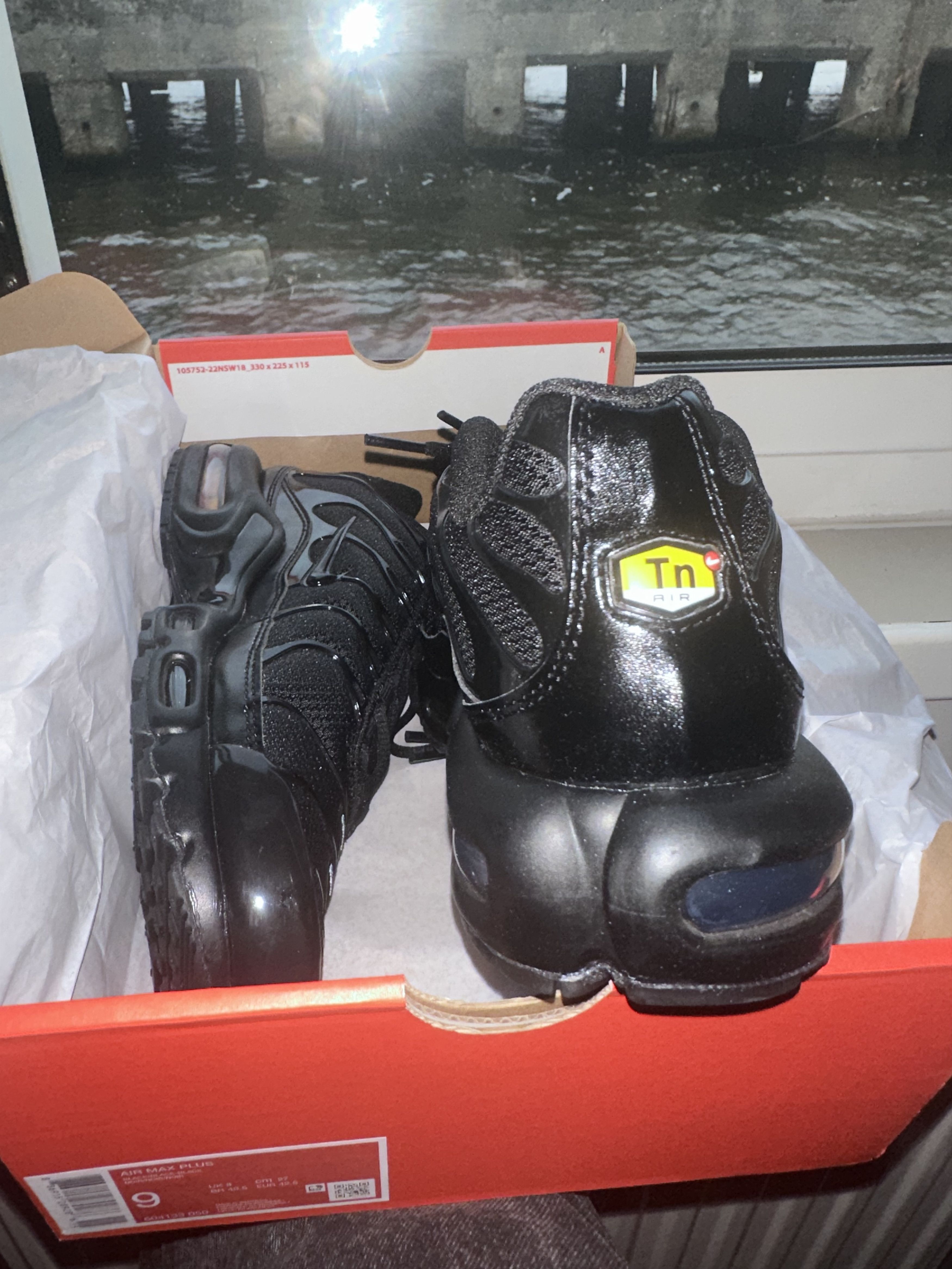 Nike Nike Tn Plus Black New With Box Size US 9.5 / EU 42-43 - 2 Thumbnail