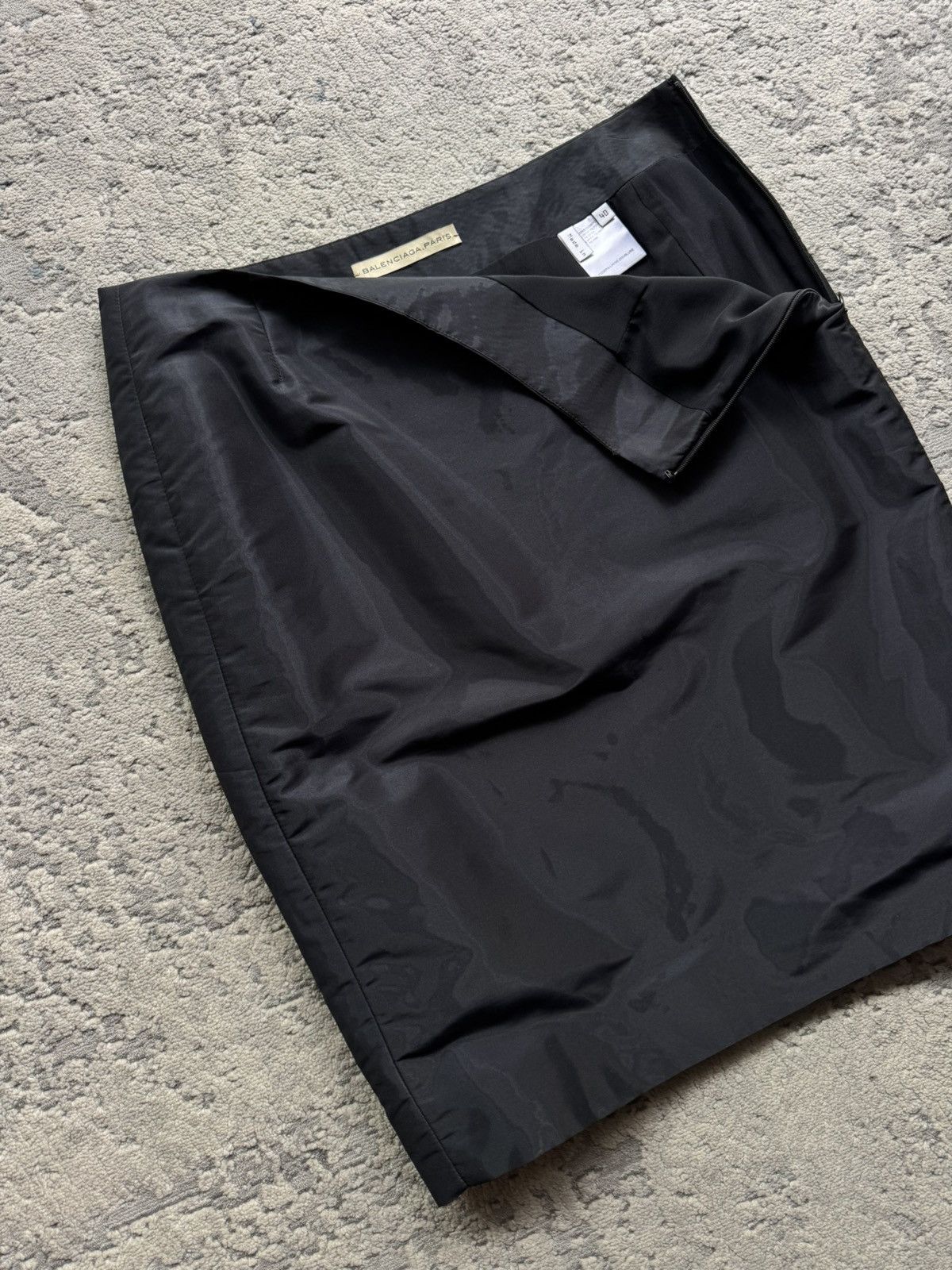 Balenciaga Balenciaga Shimmer Skirt Size 40 made in Italy Size 27" / US 4 / IT 40 - 4 Thumbnail