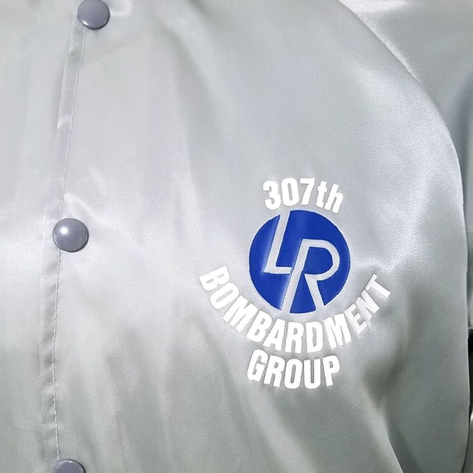 Vintage VINTAGE 307th Bombardment Group Satin Bomber Jacket Mens Size S Gray Flight/Bomber 80s USA Long Rangers WWII Four Seasons Size US S / EU 44-46 / 1 - 4 Thumbnail