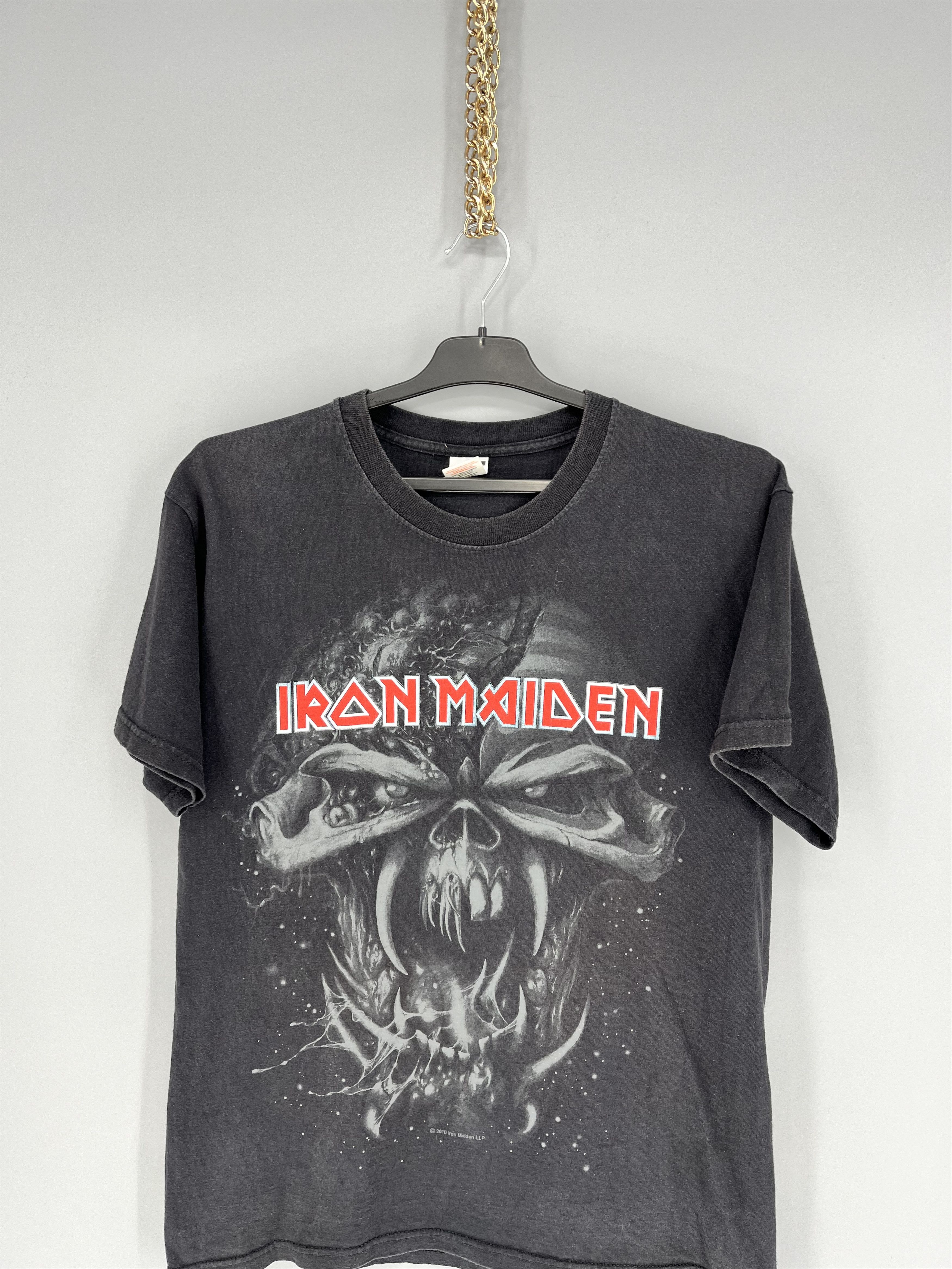 Band Tees IRON MAIDEN 2010 “The Final Frontier” World Tour T-shirt Size US L / EU 52-54 / 3 - 6 Thumbnail