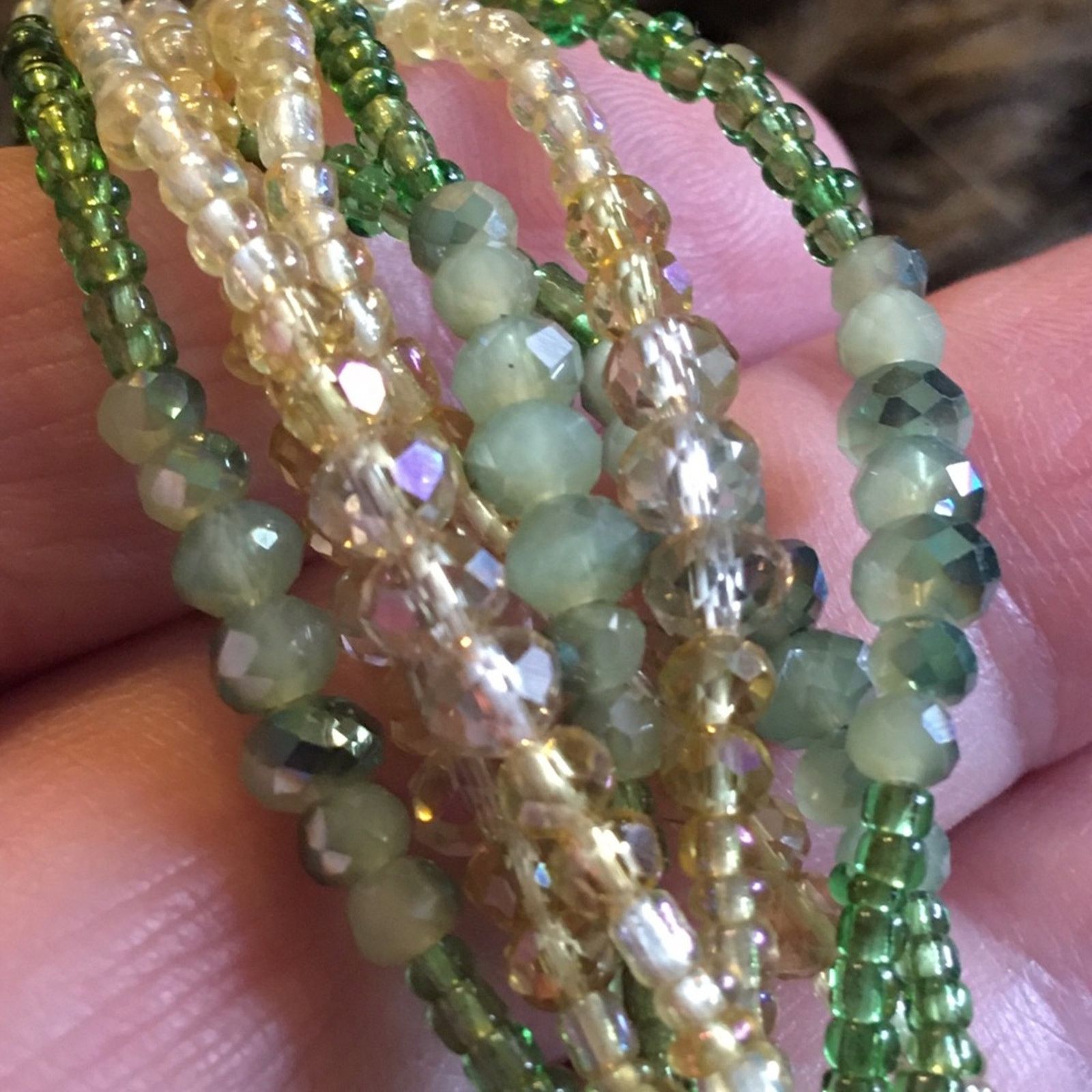 Jewelry Knotted seed bead magnetic clasp bracelet Size ONE SIZE - 7 Thumbnail