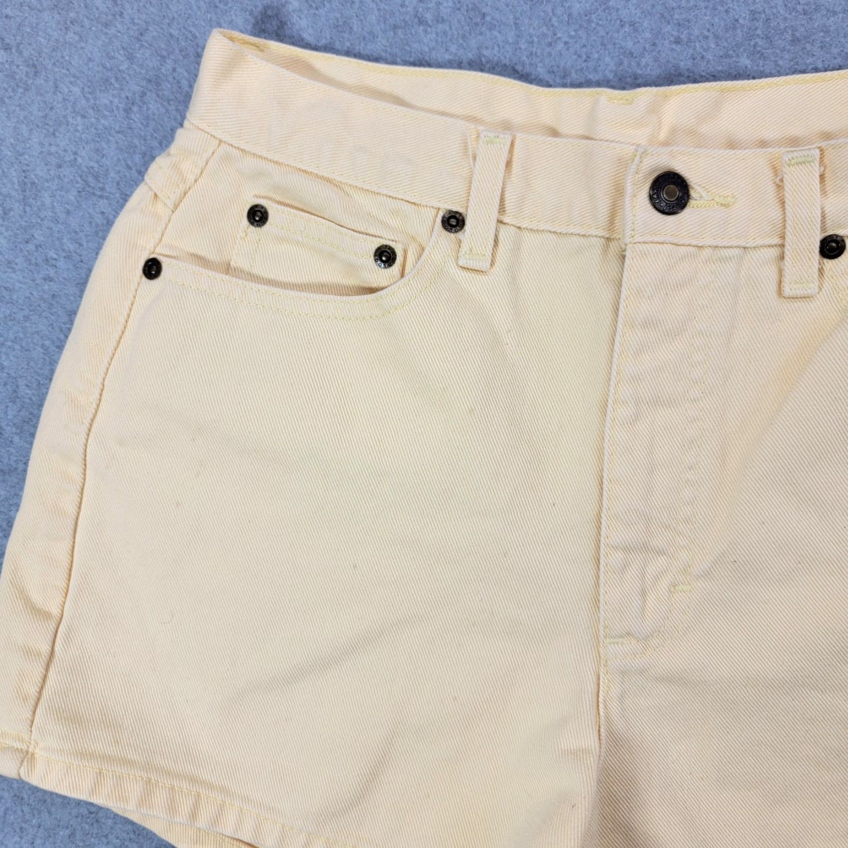 Vintage Newport News Jeanology Shorts Womens Size 10 Zip Button Yellow Denim 5 Pocket 100% Cotton E2653 Size 32" / US 10 / IT 46 - 2 Thumbnail
