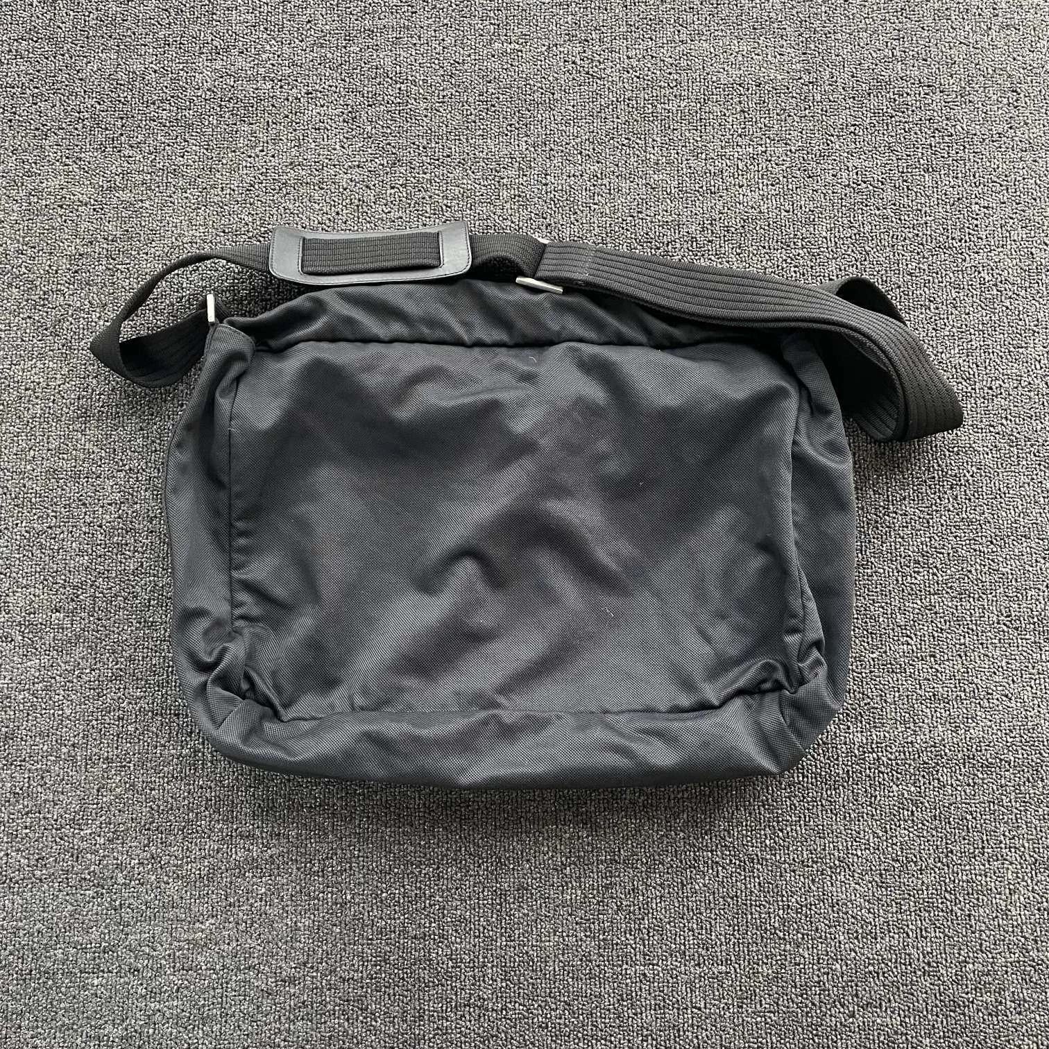 Salvatore Ferragamo Ferragamo 98 New Black Shoulder Bag Size ONE SIZE - 2 Thumbnail