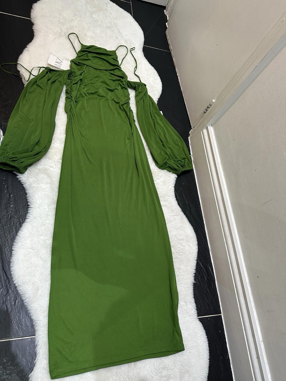 Zara ZARA Green Bodycon Cold Shoulder Dress , Size S Size S / US 4 / IT 40 - 5 Thumbnail